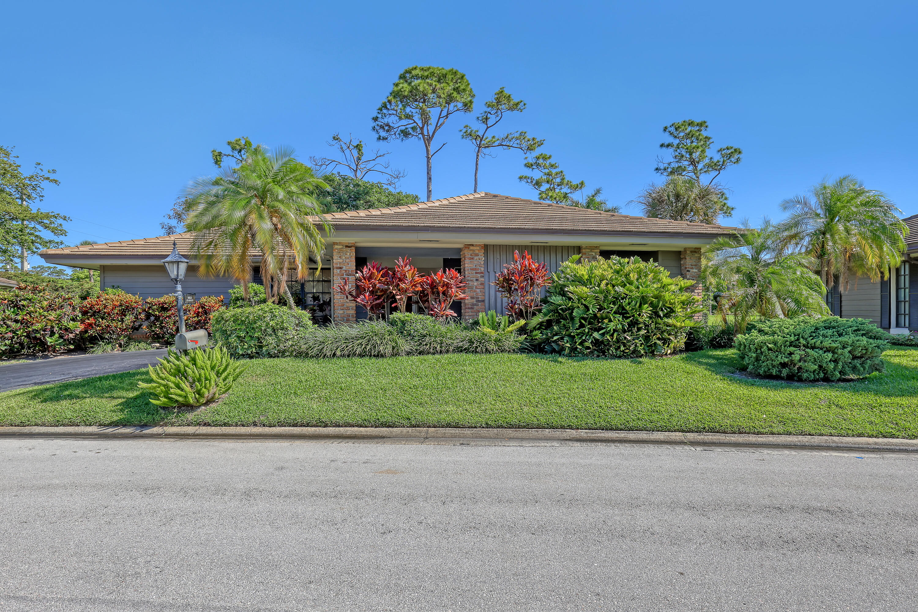 652 Cypress Key Circle