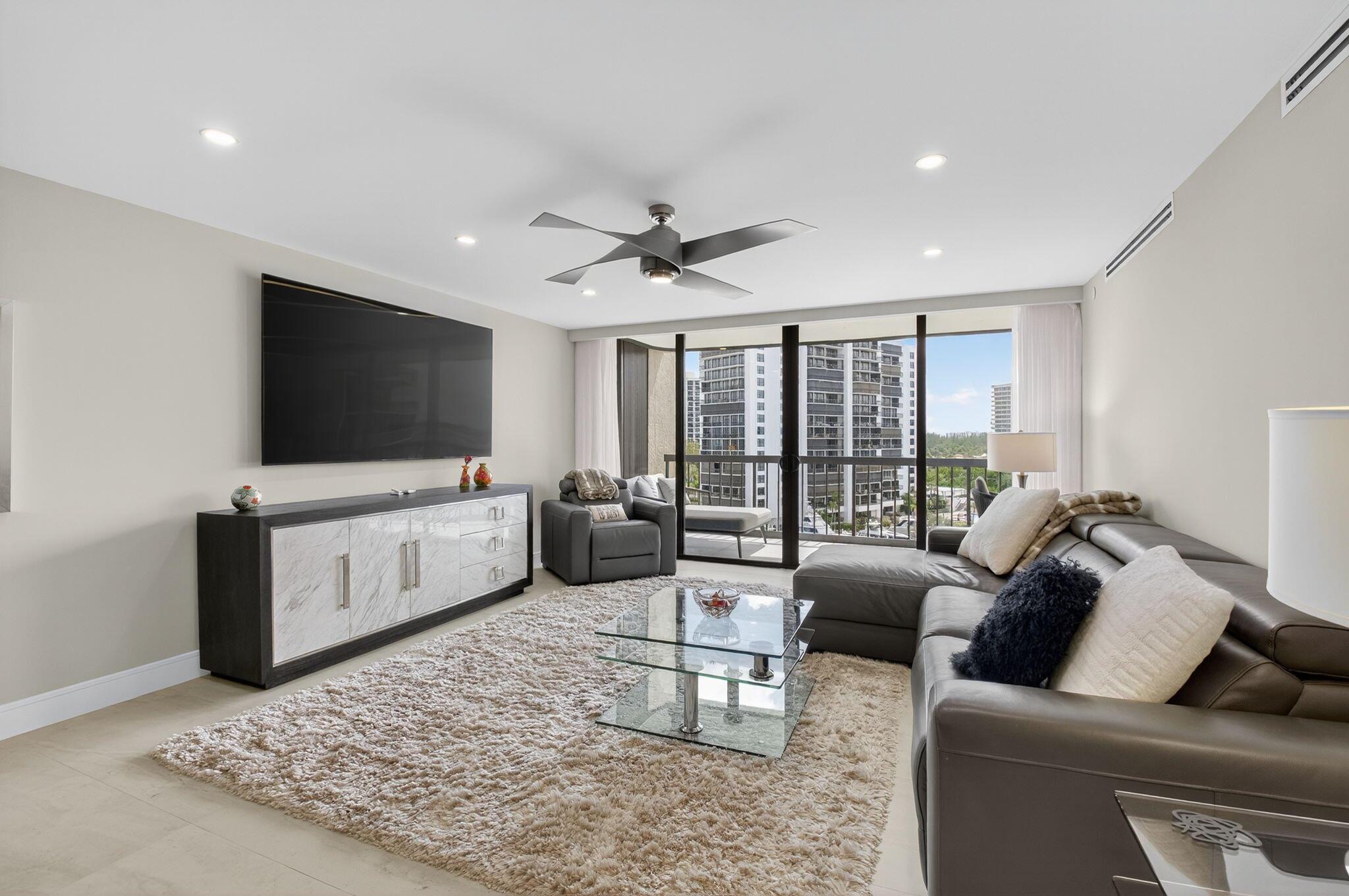 BRAEMAR ISLE CONDO - Residential