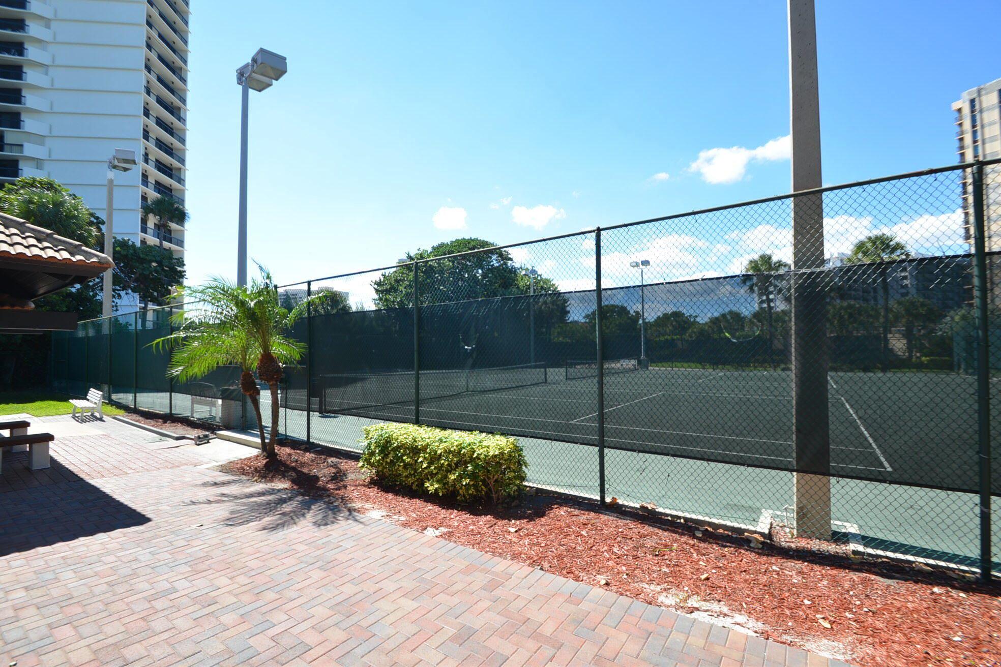 BRAEMAR ISLE CONDO - Residential