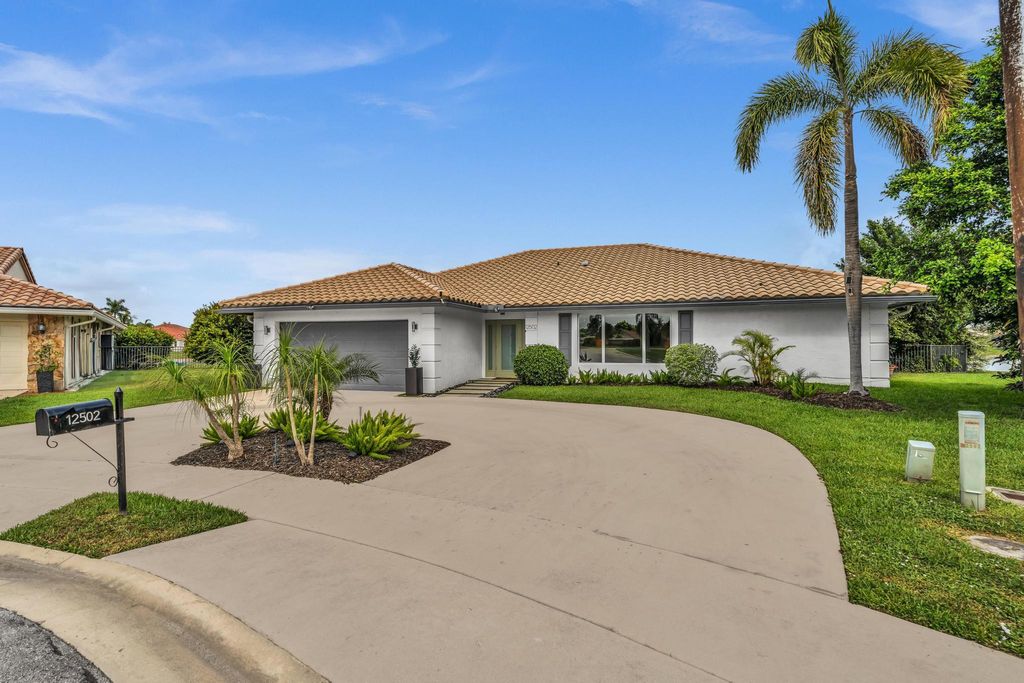 Photo of 12502 Baywind Court, Boca Raton, FL 33428 (MLS # B26033511)