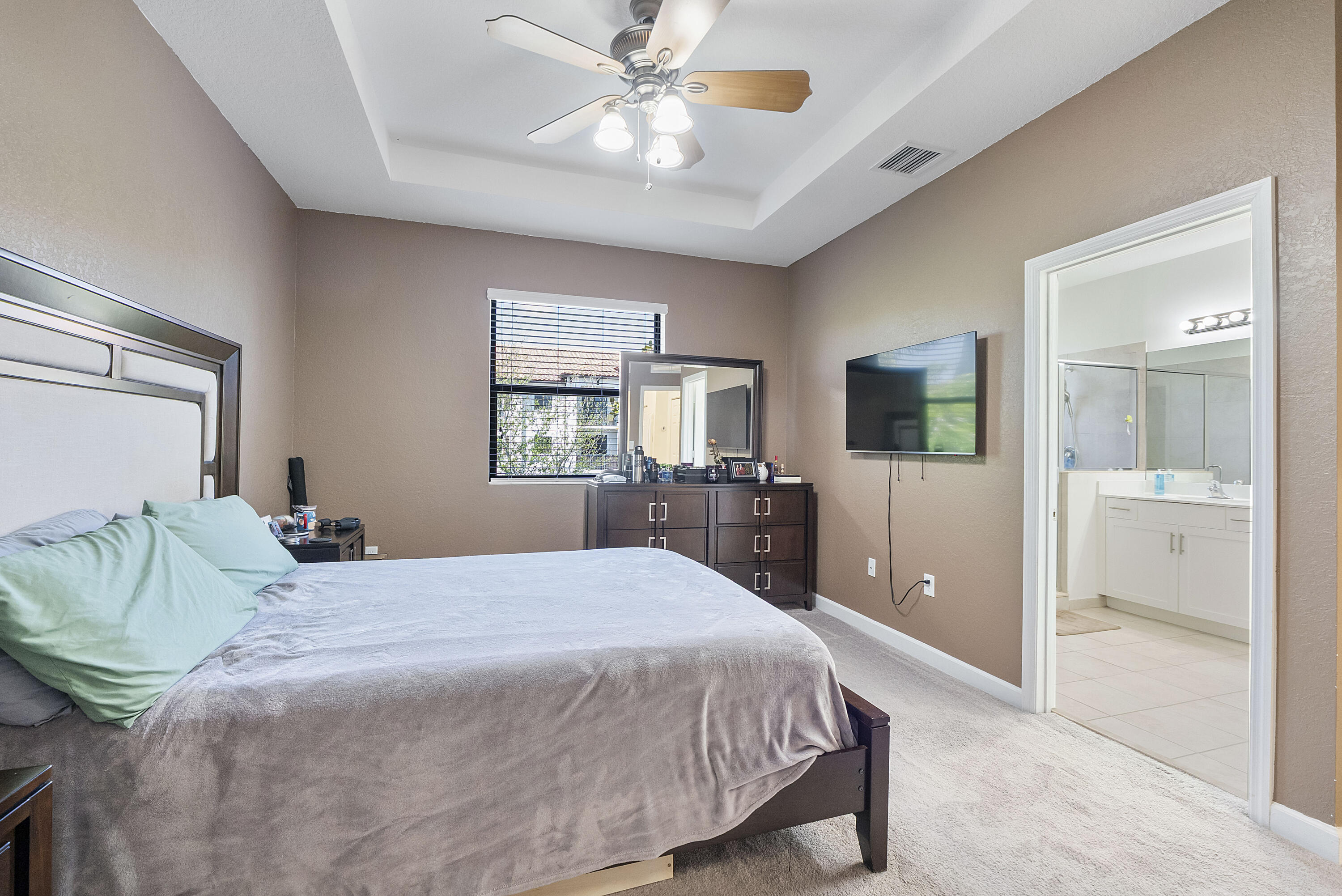 HORIZON TOWNHOMES at CELEBRATION POINTE - Residential