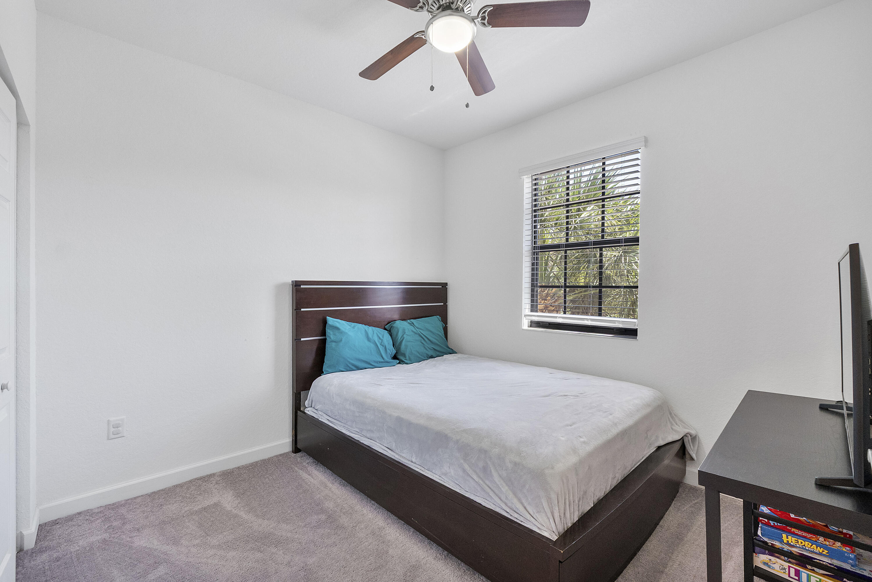 HORIZON TOWNHOMES at CELEBRATION POINTE - Residential