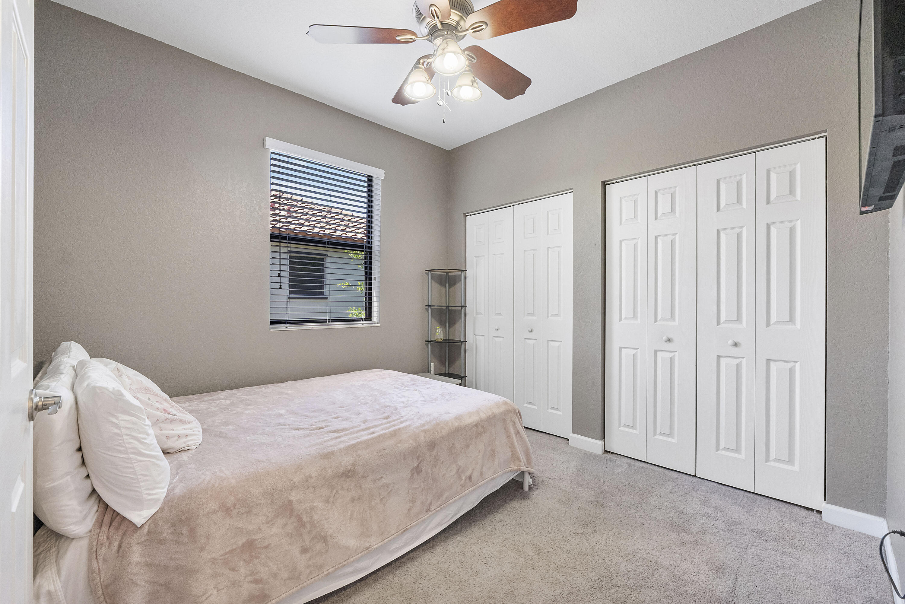 HORIZON TOWNHOMES at CELEBRATION POINTE - Residential