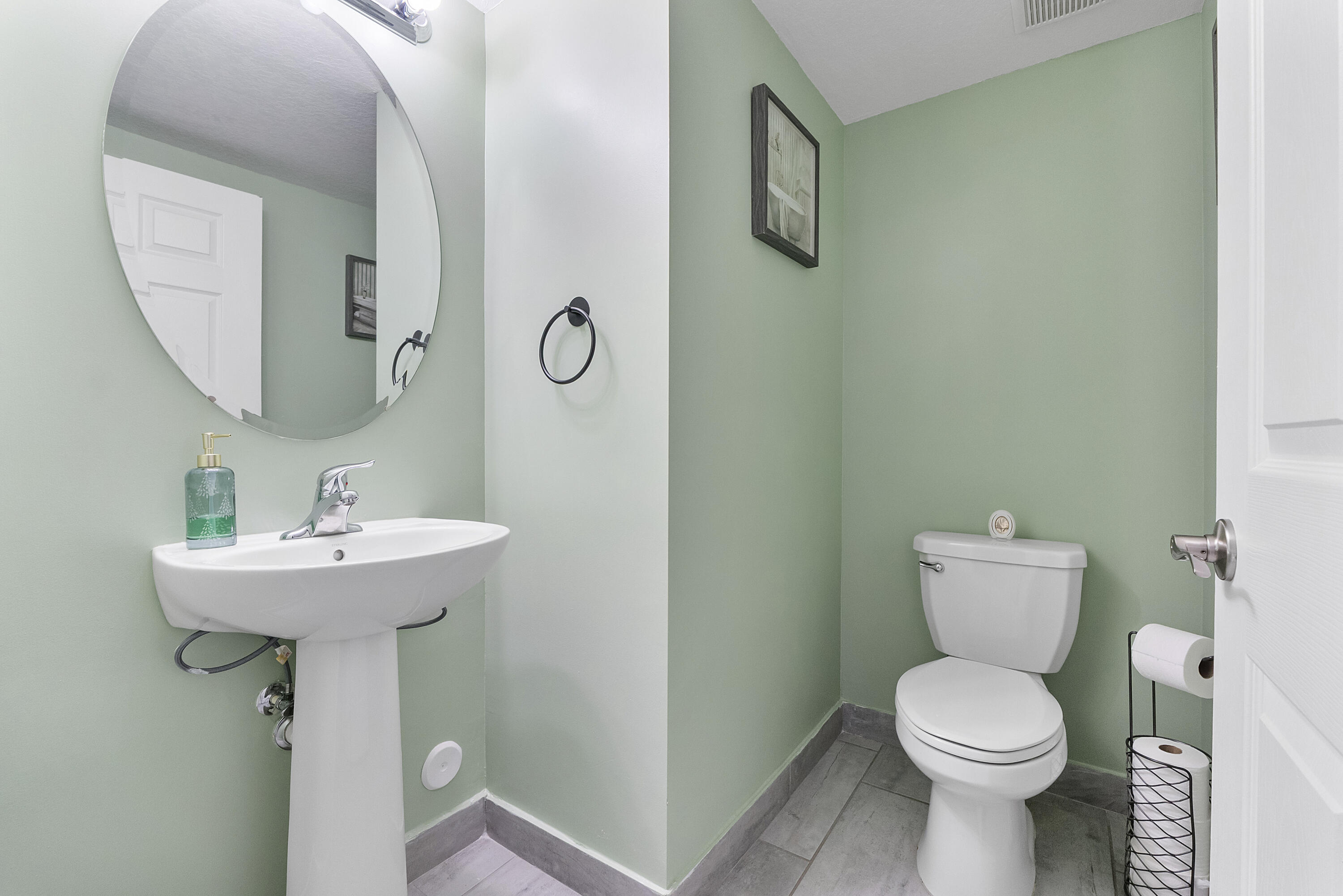 HORIZON TOWNHOMES at CELEBRATION POINTE - Residential