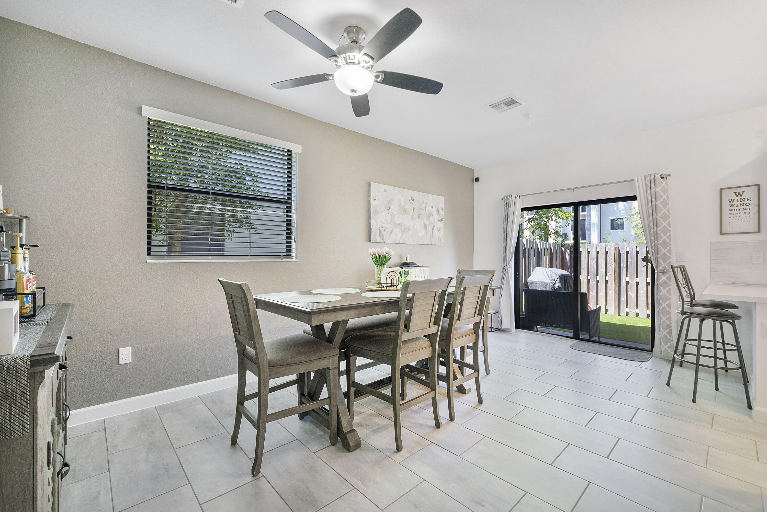 HORIZON TOWNHOMES at CELEBRATION POINTE - Residential