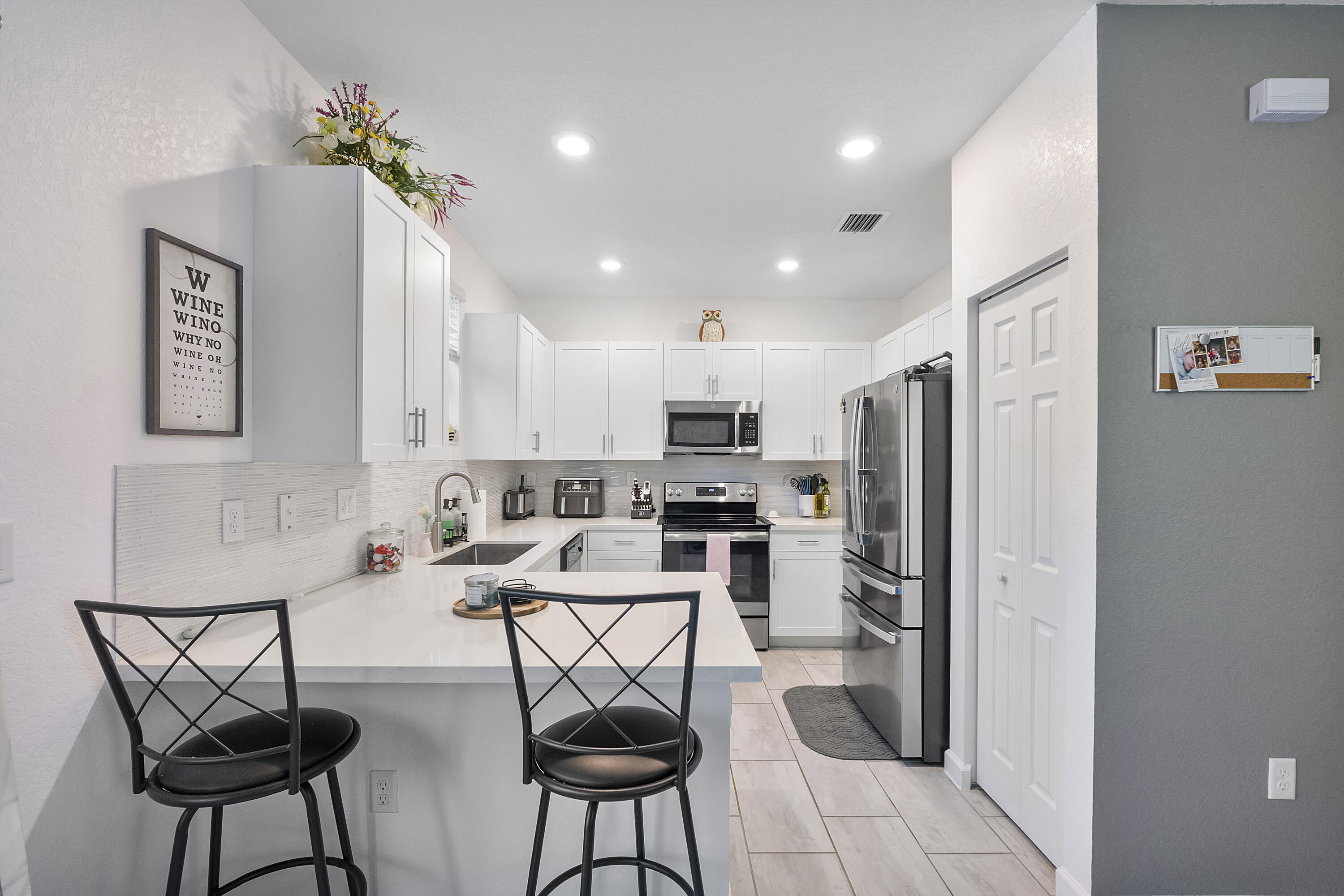 HORIZON TOWNHOMES at CELEBRATION POINTE - Residential