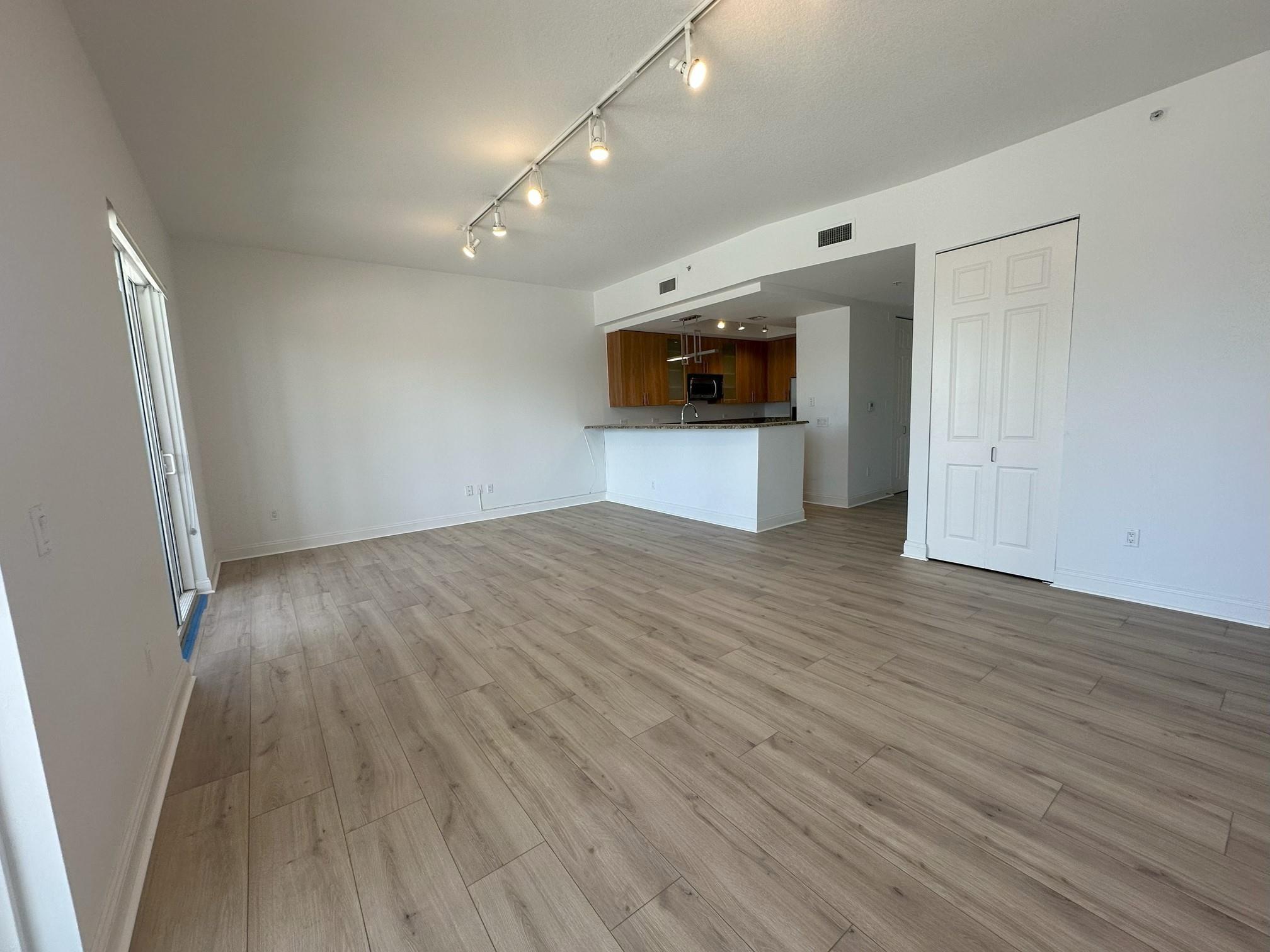 2631 NE 14th Ave 208