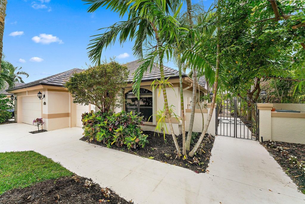 Photo of 13081 SE Green Turtle Way, Jupiter, FL 33469 (MLS # R10961339)