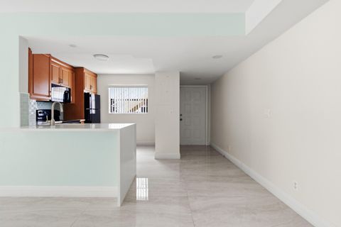 Tiny photo for 12069 ROYAL PALM Boulevard #3I, Coral Springs, FL 33065 (MLS # B26054178)