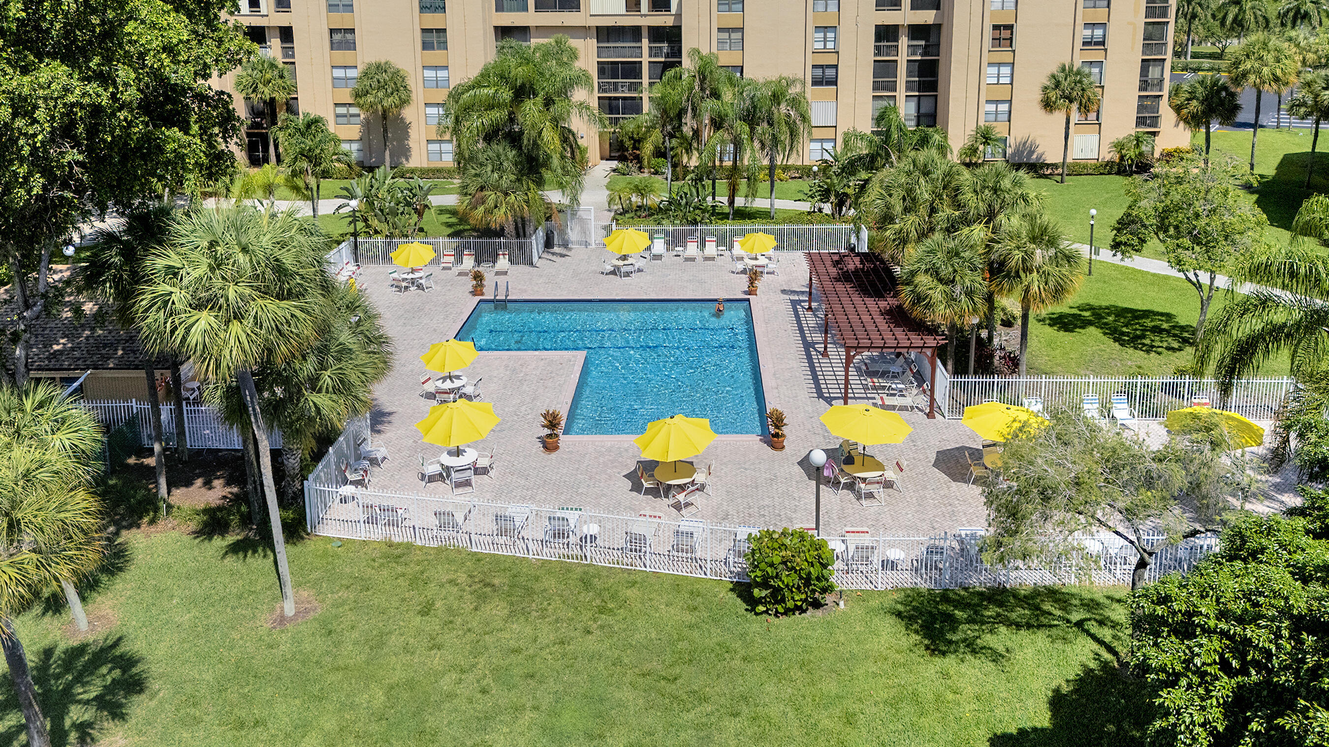 LAVERS DELRAY RACQUET CLUB CONDO - Residential