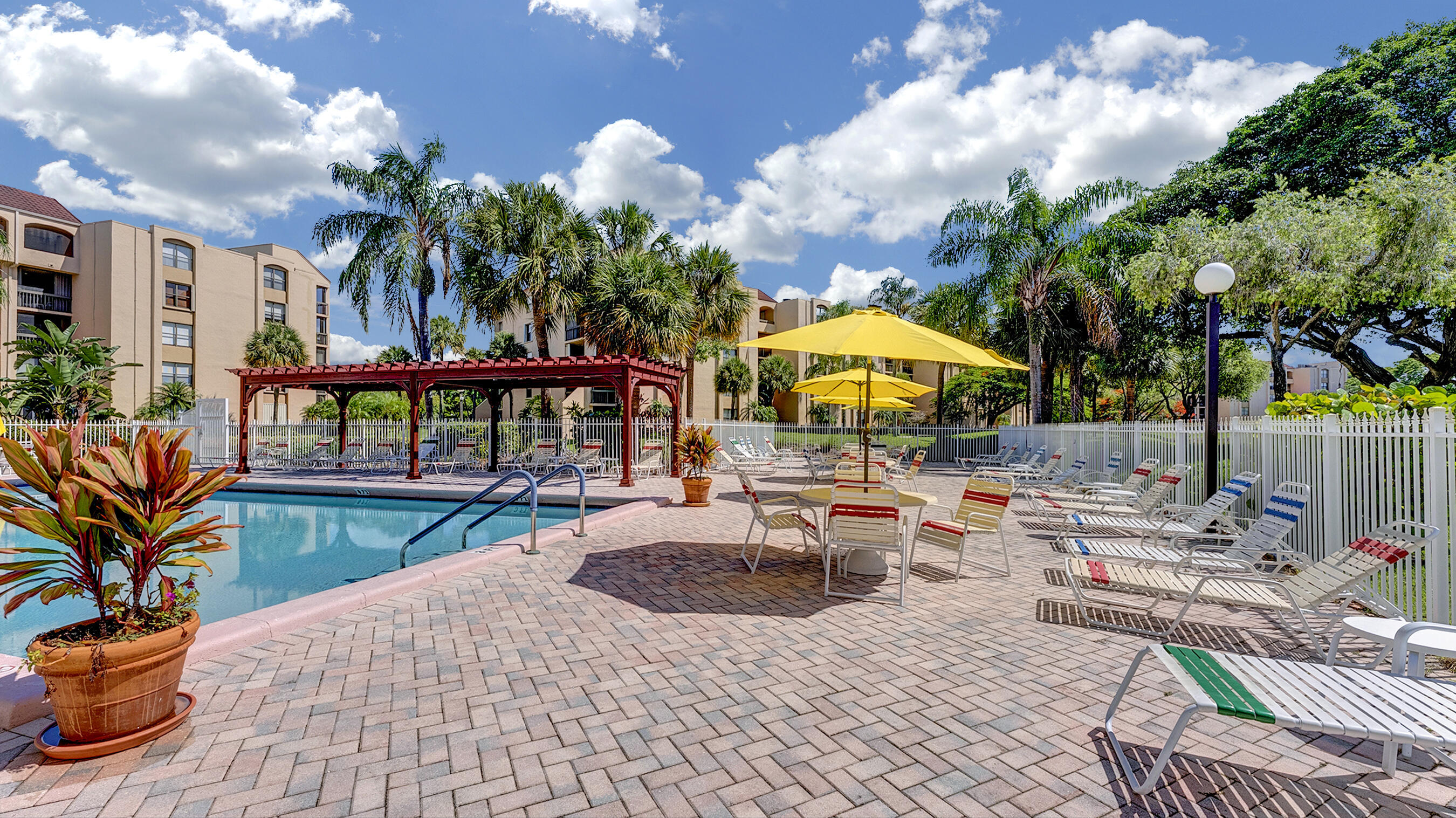 LAVERS DELRAY RACQUET CLUB CONDO - Residential