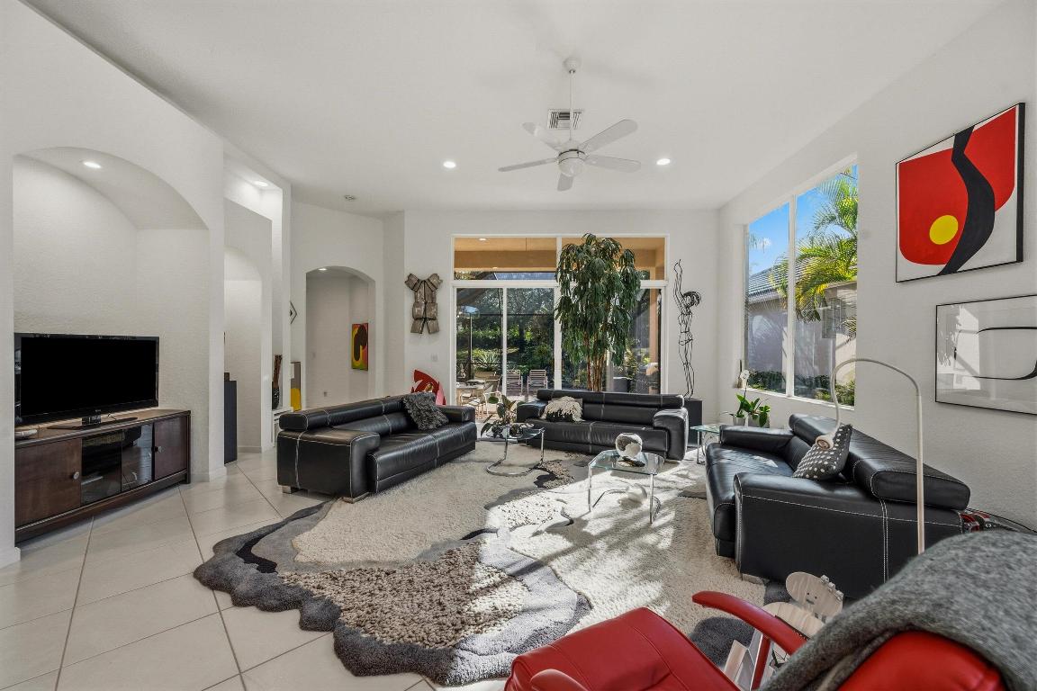 WYCLIFFE TR N - Residential