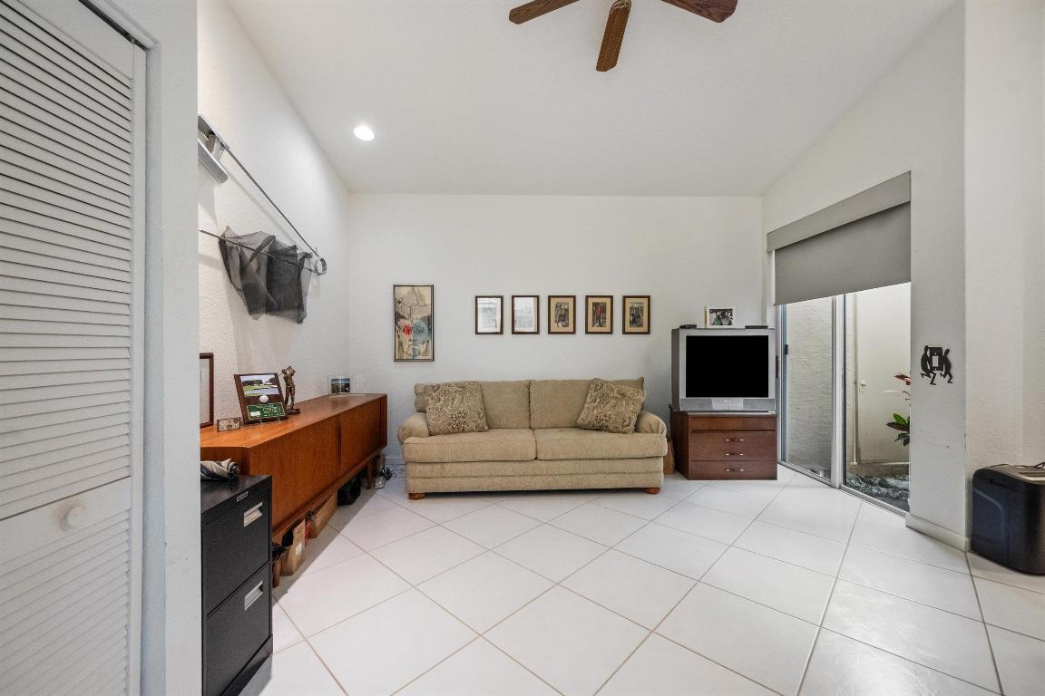 WYCLIFFE TR N - Residential