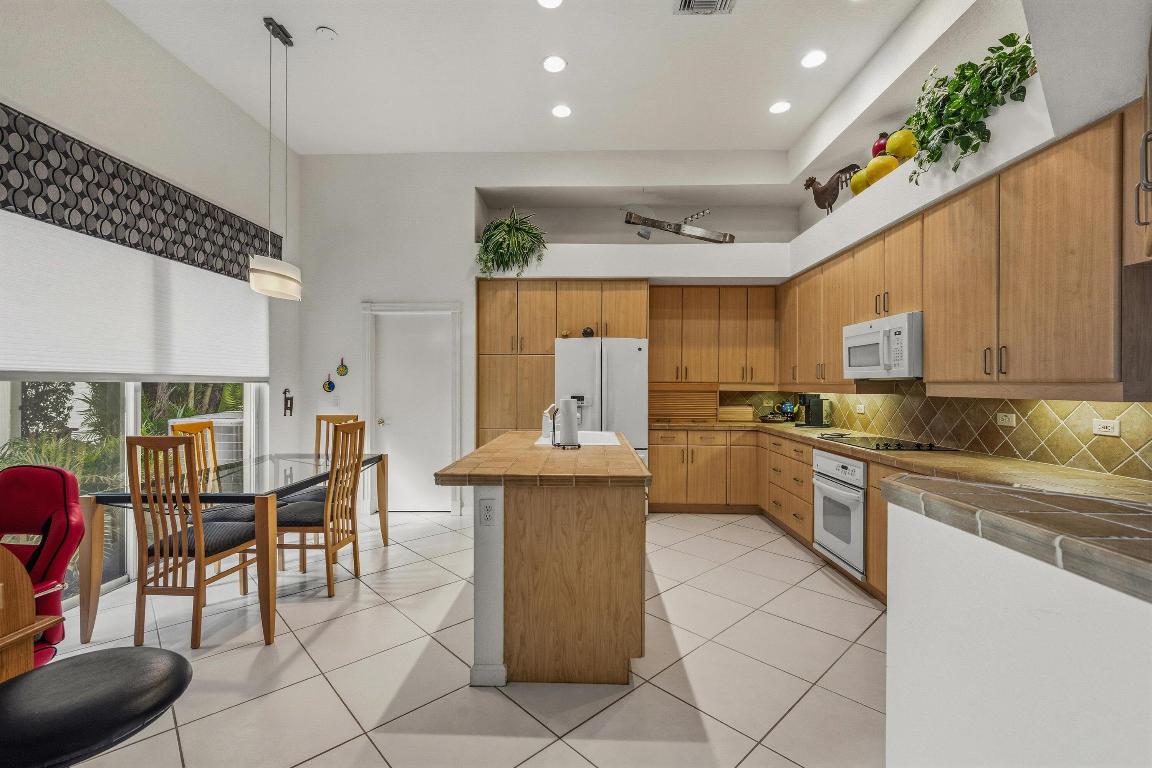 WYCLIFFE TR N - Residential