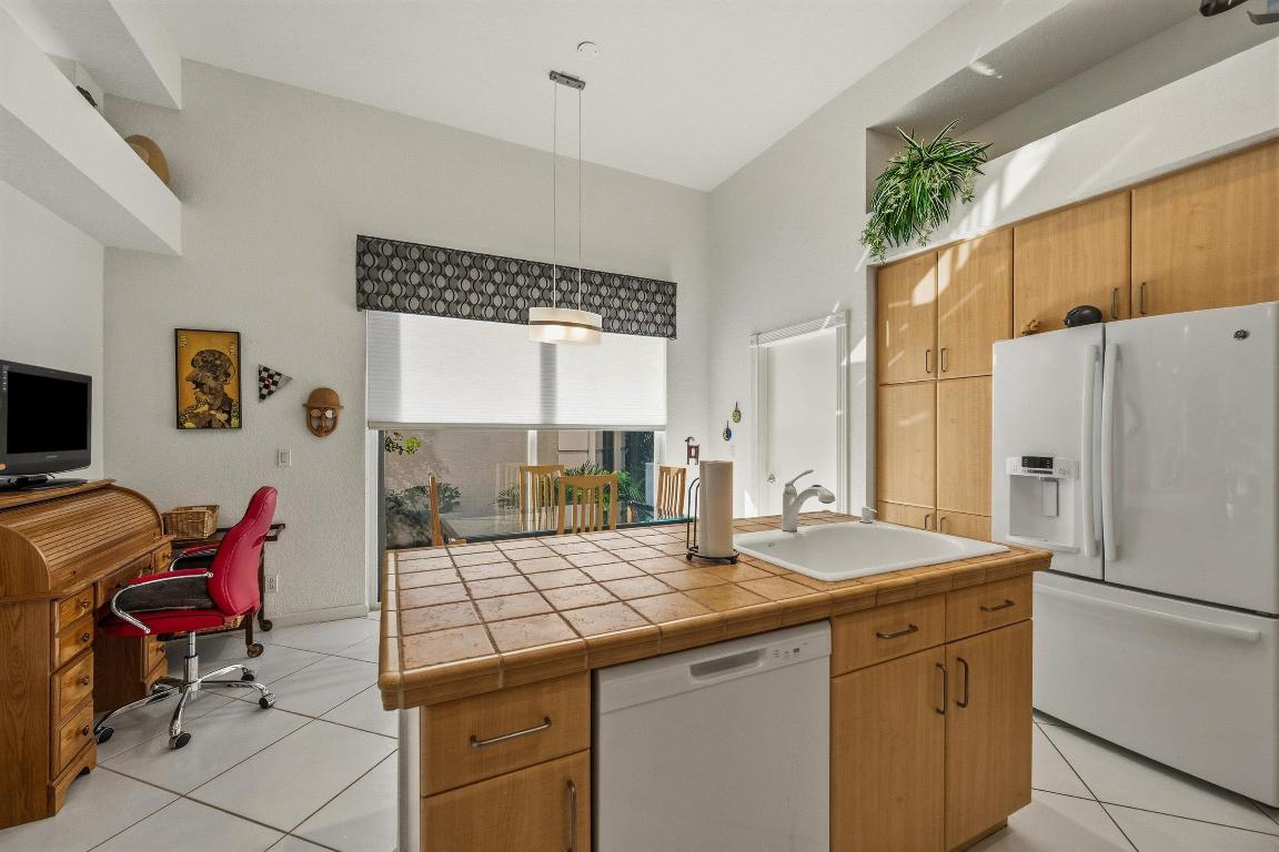 WYCLIFFE TR N - Residential