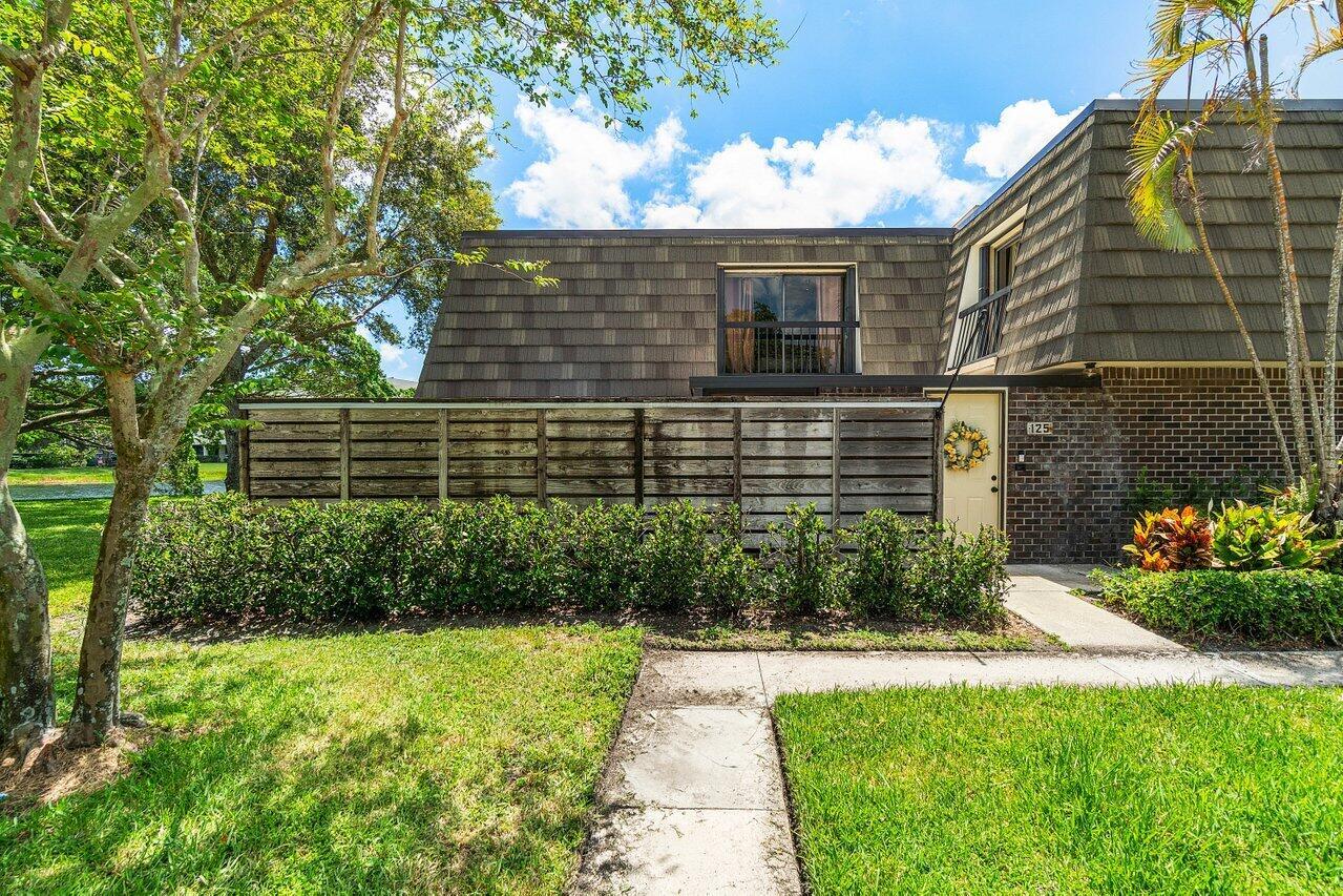 125 1st Terrace, Palm Beach Gardens, FL, 33418/$399,000 3 125 1st Terrace