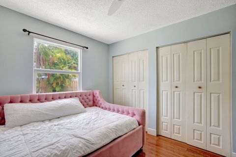 Single Family Residence in Sunrise FL 15960 Wind Cir Cir 36.jpg