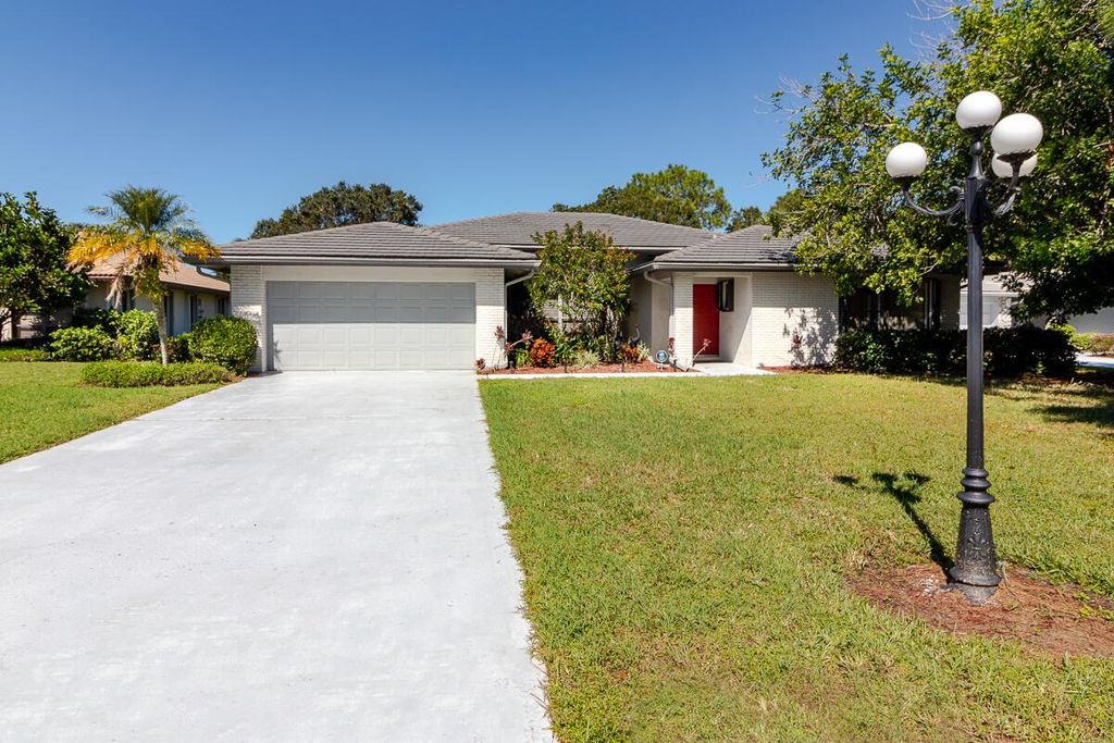 Photo of 2343 SW Spoonbill Drive, Palm City, FL 34990 (MLS # R11031957)