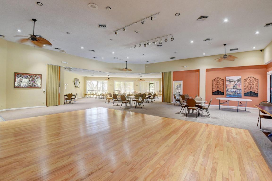 WATERBERRY VILLAS - Residential