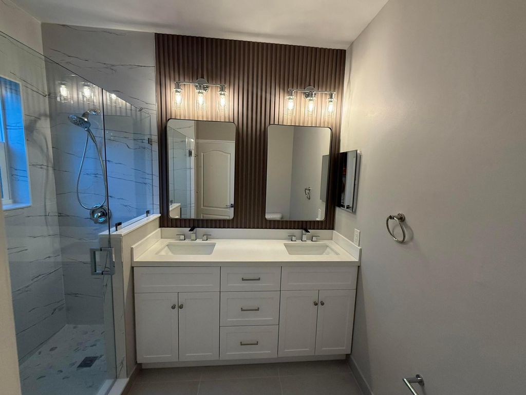 Photo of 8705 VÃ­a Giula #4, Boca Raton, FL 33496 (MLS # B26007943)