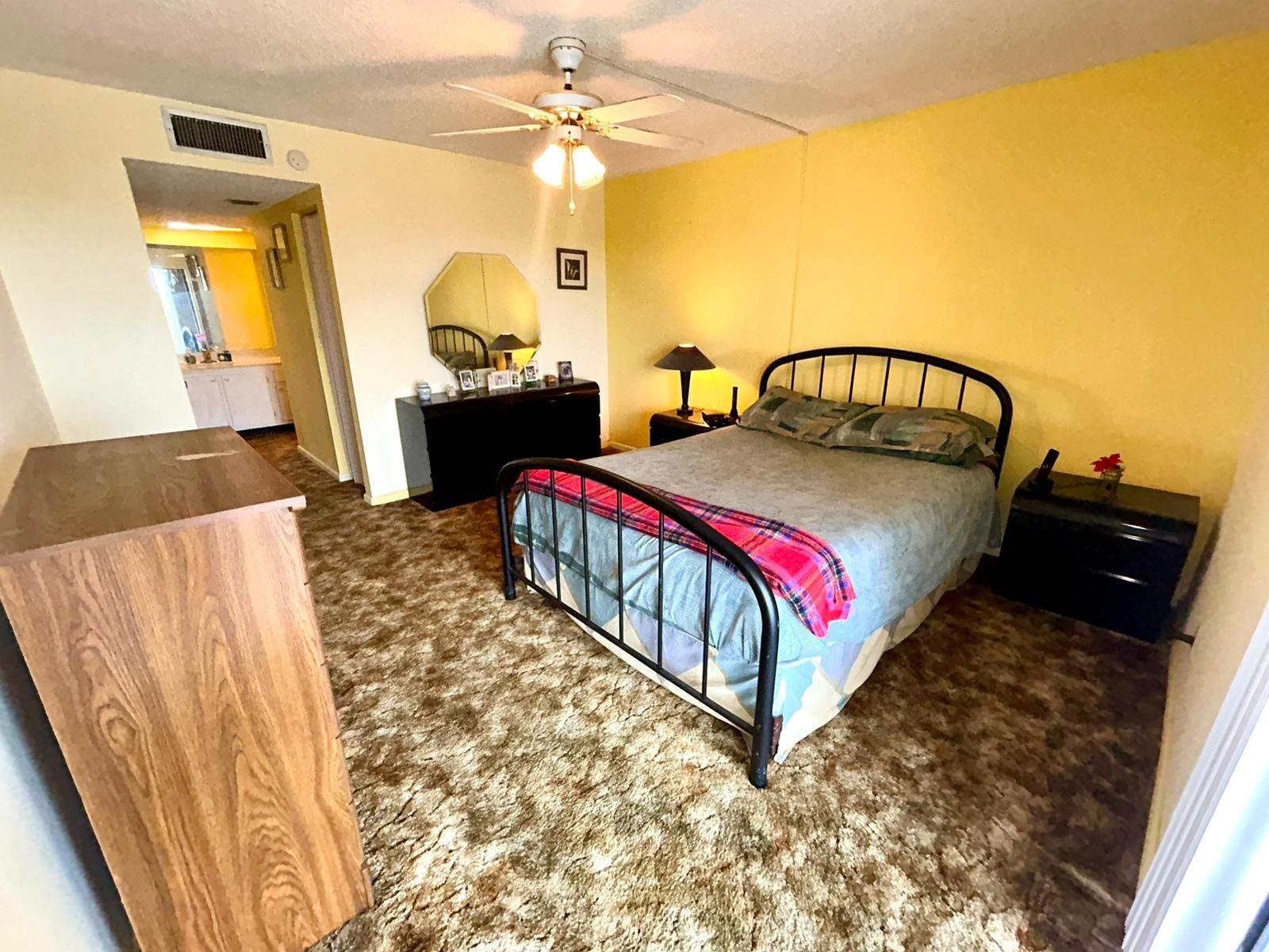 2320 S Cypress Bend Dr 404