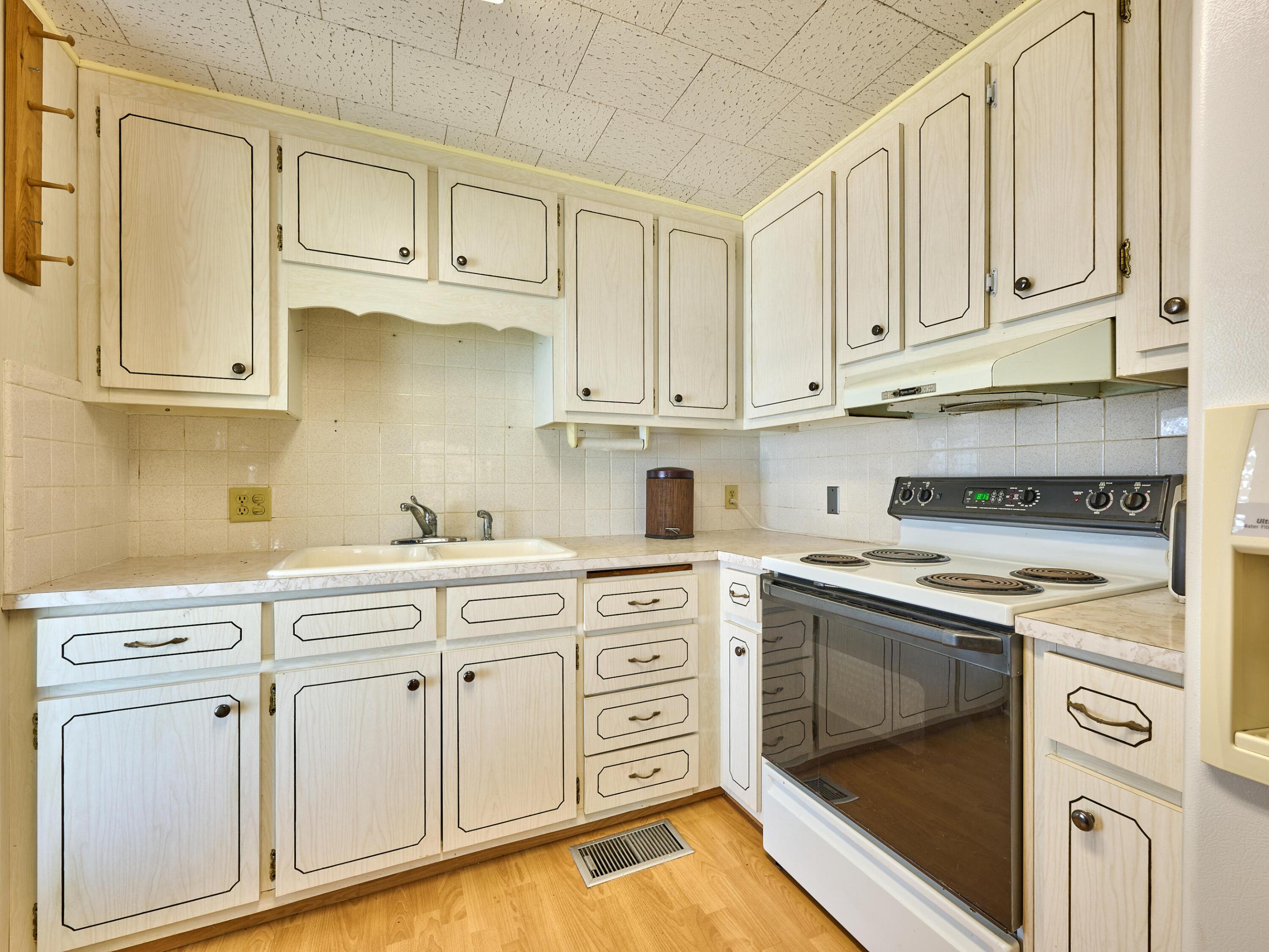 4300 SE Saint Lucie Boulevard 175