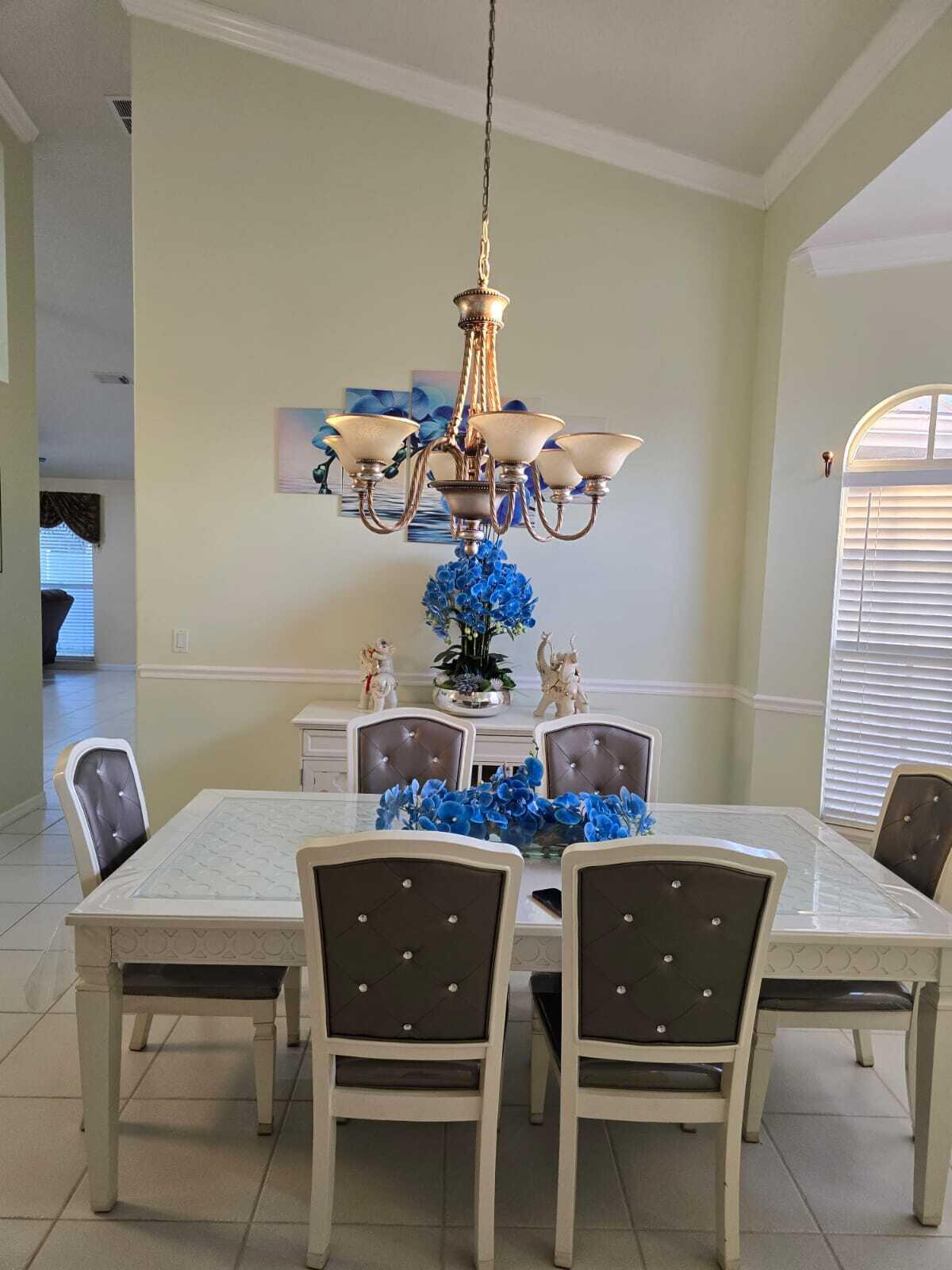 3212 SE Pinto Street