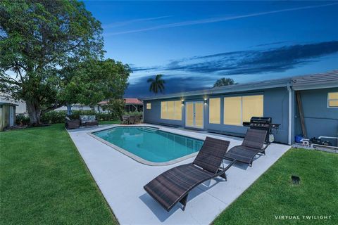 Tiny photo for 13 Little Harbor Way, Deerfield Beach, FL 33441 (MLS # B26009280)