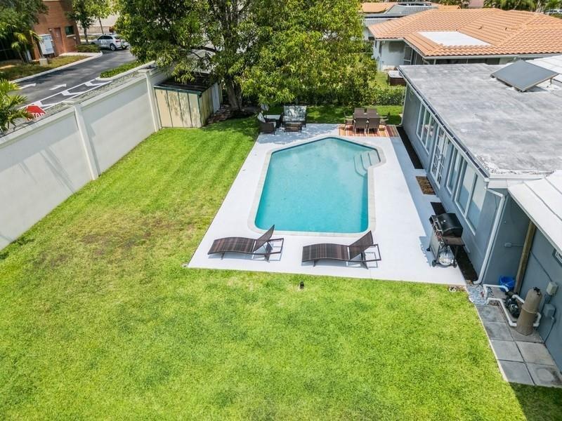 LITTLE HARBOR ON THE HILLSBORO - Residential