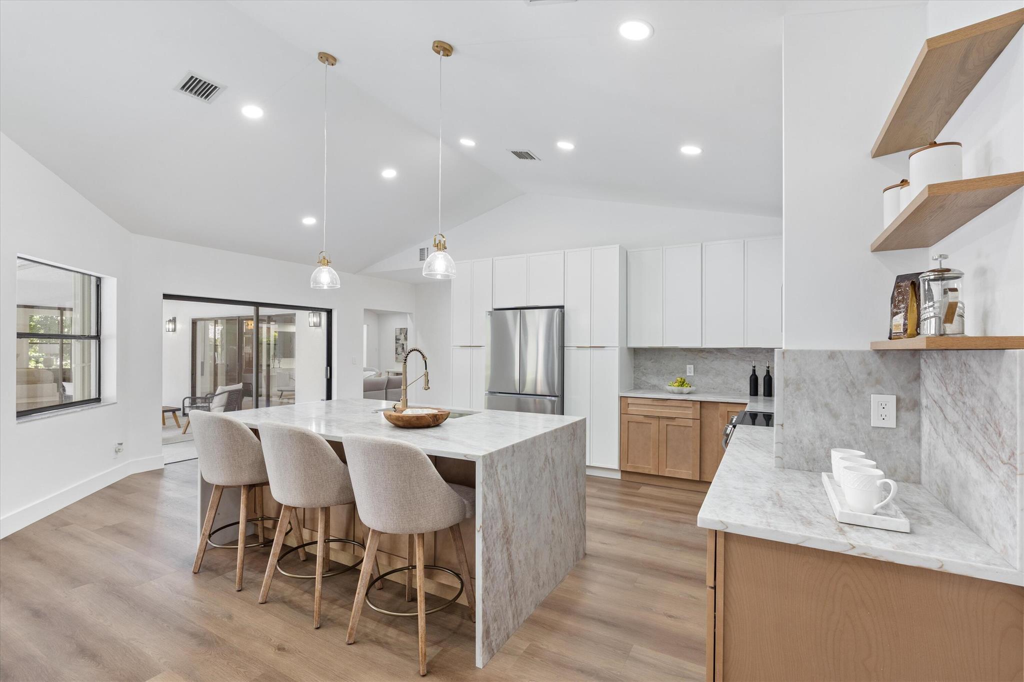 PINE RIDGE - Residential