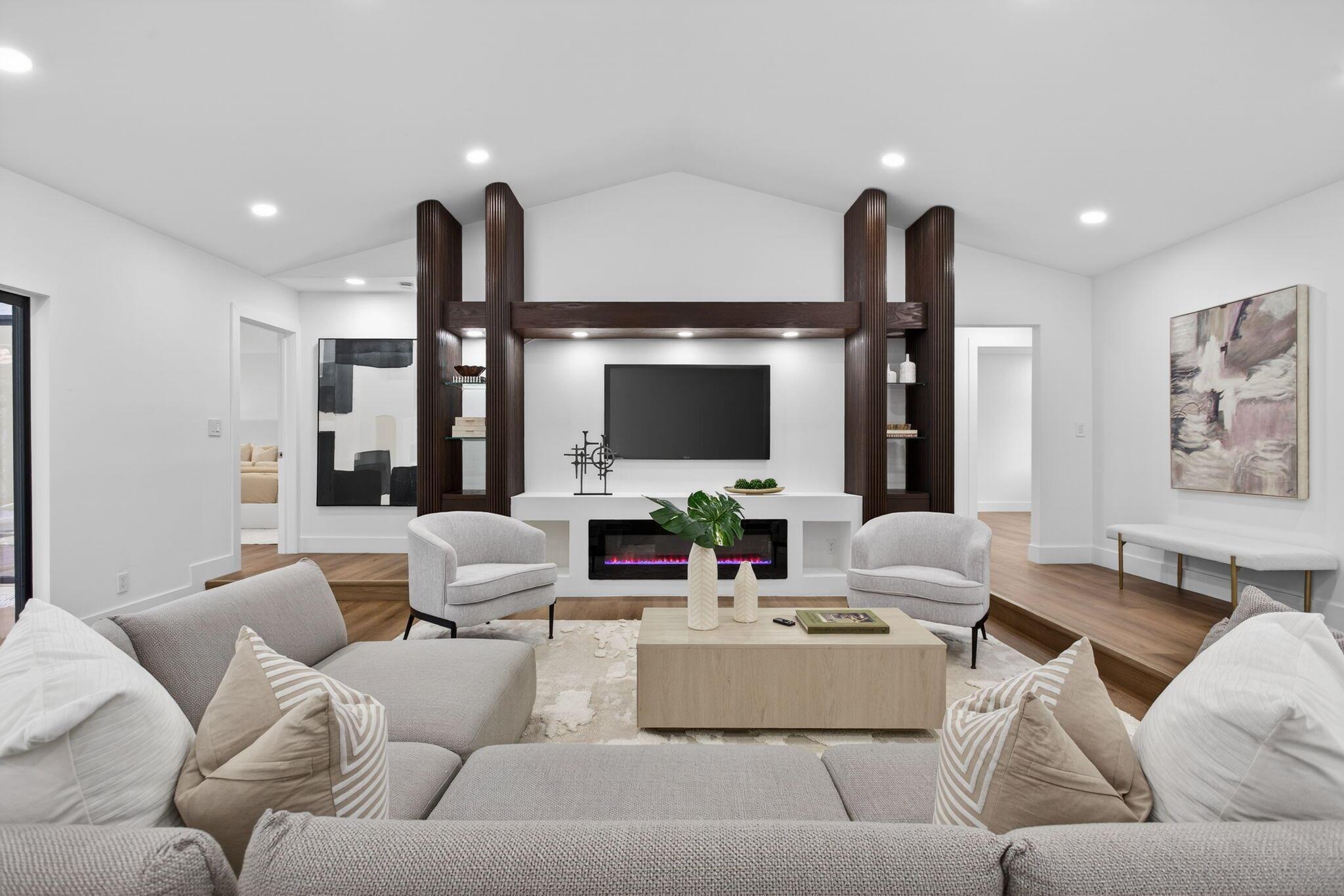 PINE RIDGE - Residential