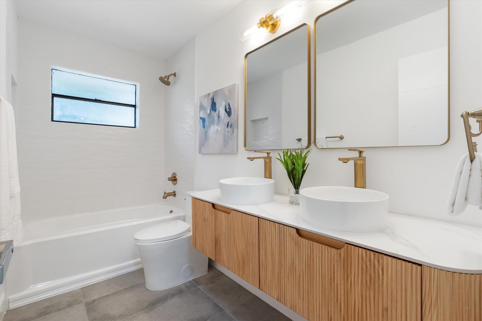 PINE RIDGE - Residential