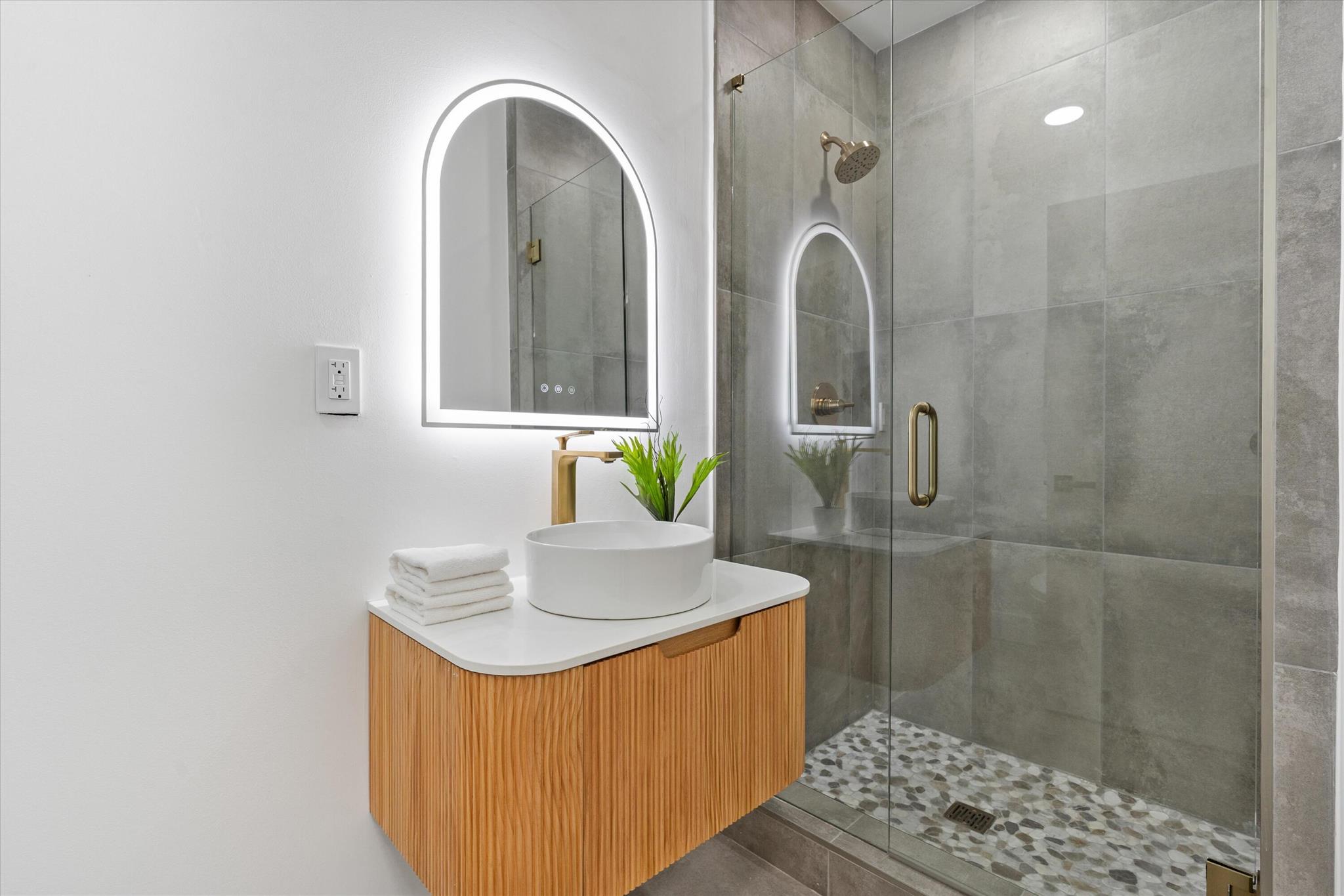 PINE RIDGE - Residential