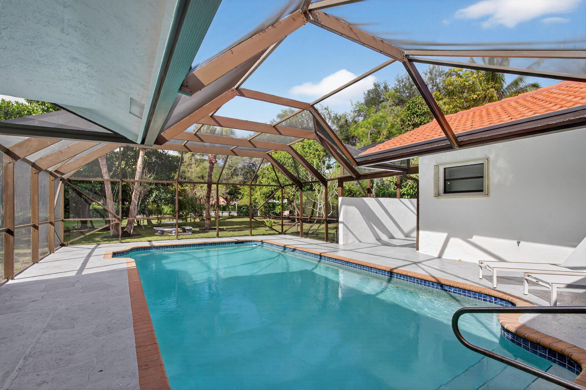 PINE RIDGE - Residential