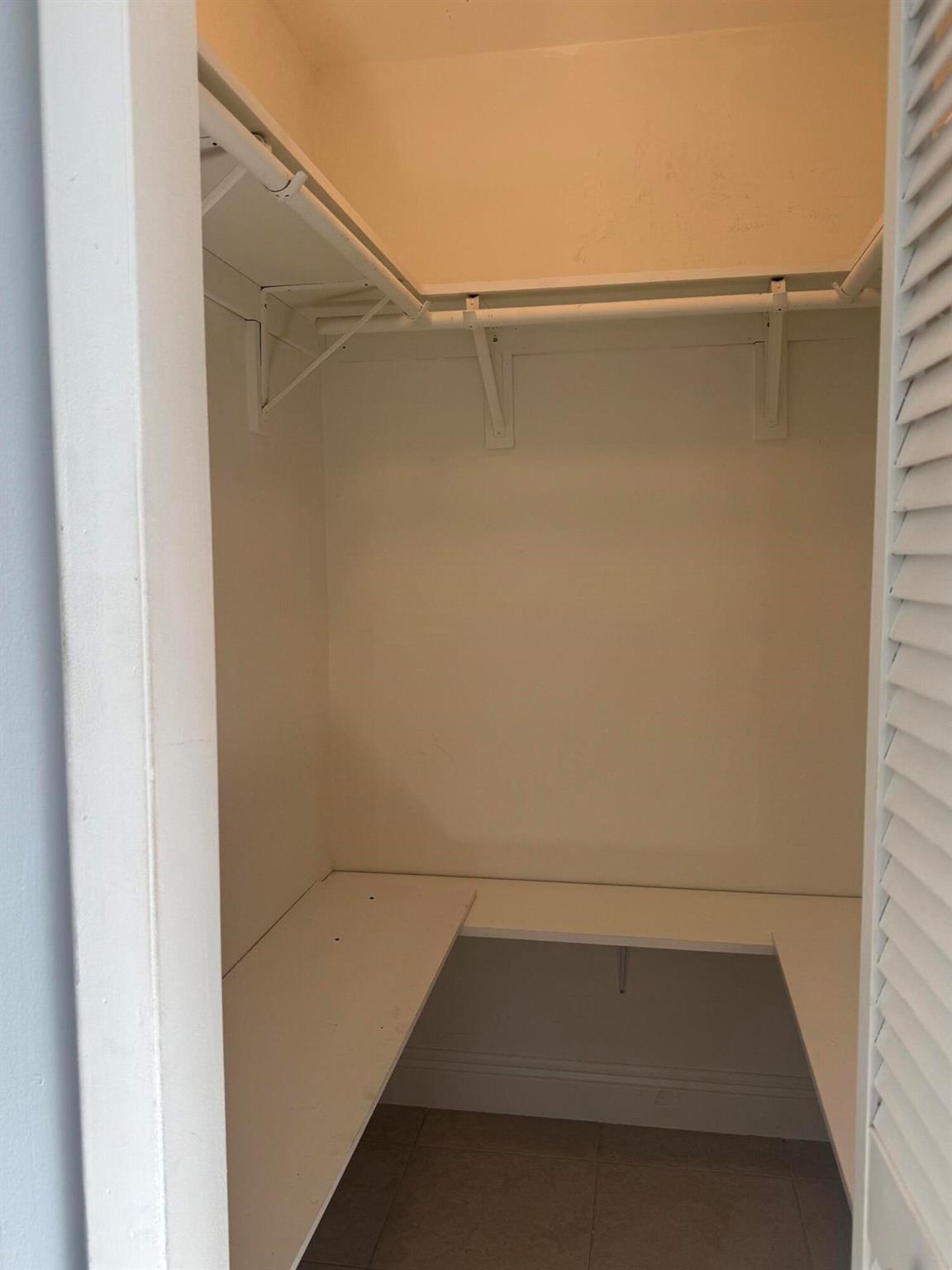 PALM BEACH FARMS CO 7 - Residential Lease