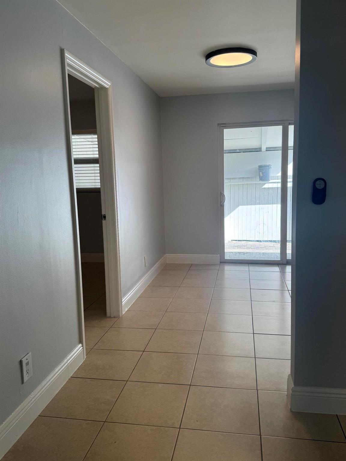 PALM BEACH FARMS CO 7 - Residential Lease