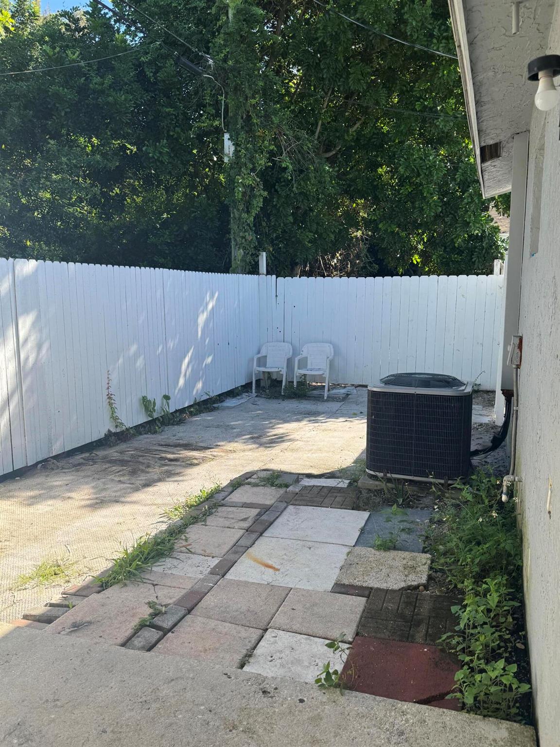 PALM BEACH FARMS CO 7 - Residential Lease