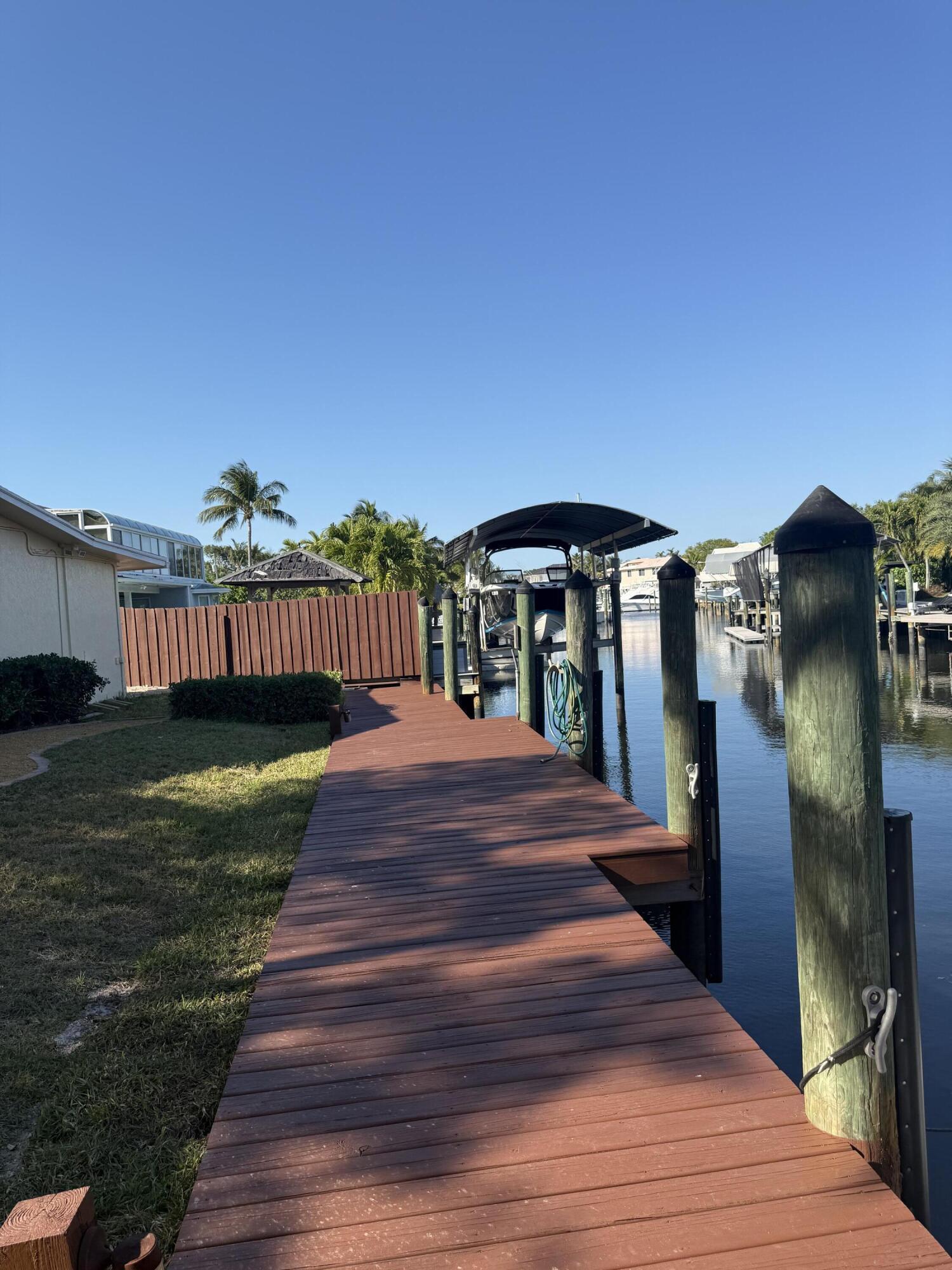 PARADISE PORT - Residential Lease