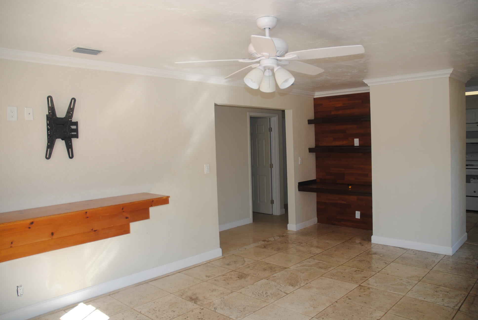 PARADISE PORT - Residential Lease