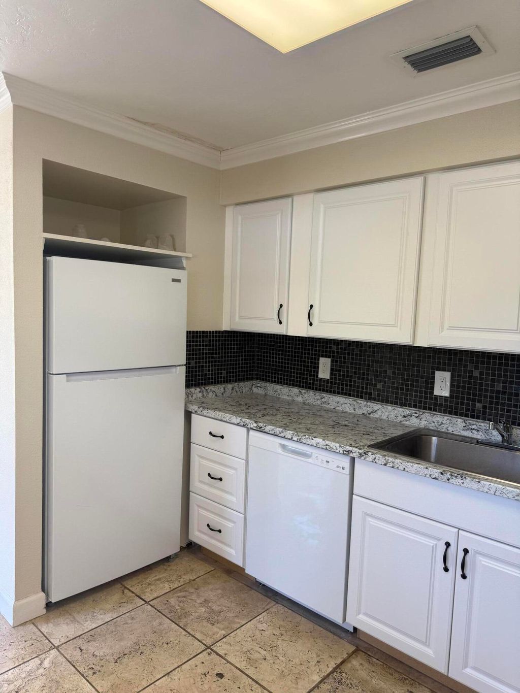 Photo of 2561 Old Donald Ross Road, Palm Beach Gardens, FL 33410 (MLS # B26018238)