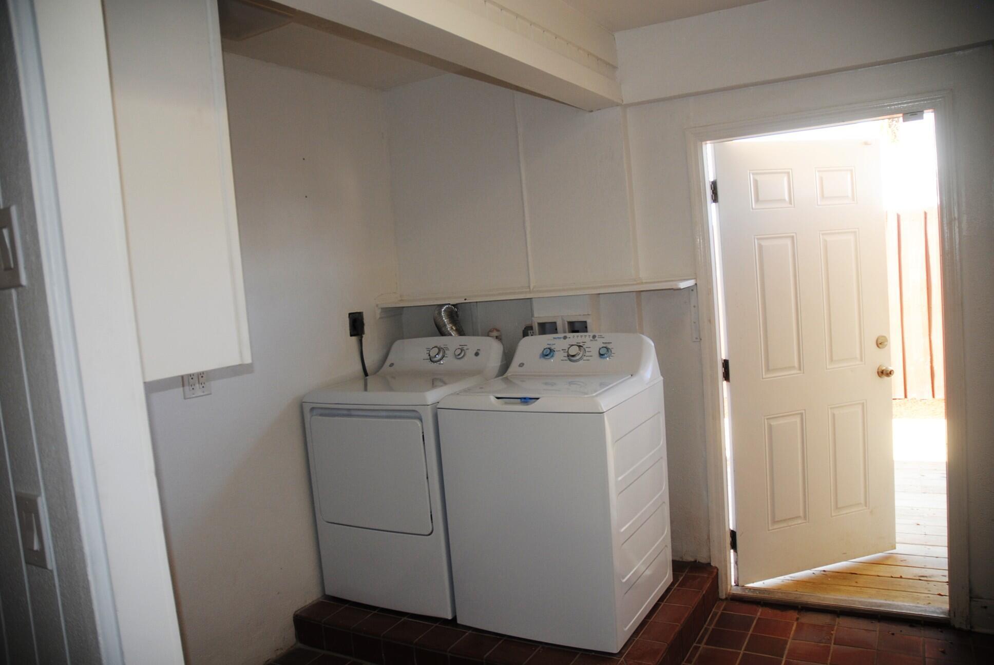 PARADISE PORT - Residential Lease