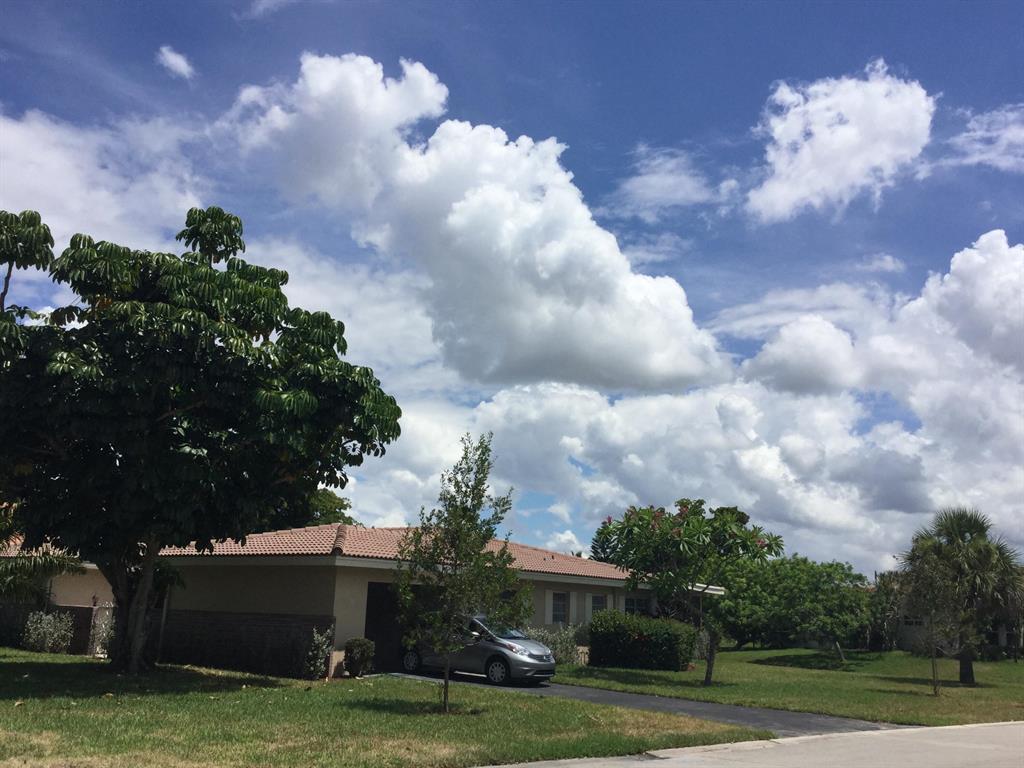 Beautiful Waterfront 2 unit 2/2 duplex the units feature tile throughout, hurricane impacts windows attached carport utility room? laundry room, screen porch, lake view, located on, quiet, cul-de-sac street, the West side has a fenced back yard