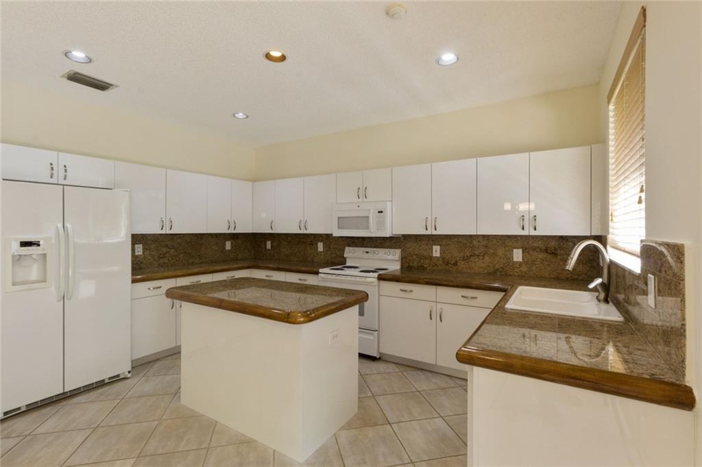 CAMELLIA ISLAND - Residential Lease