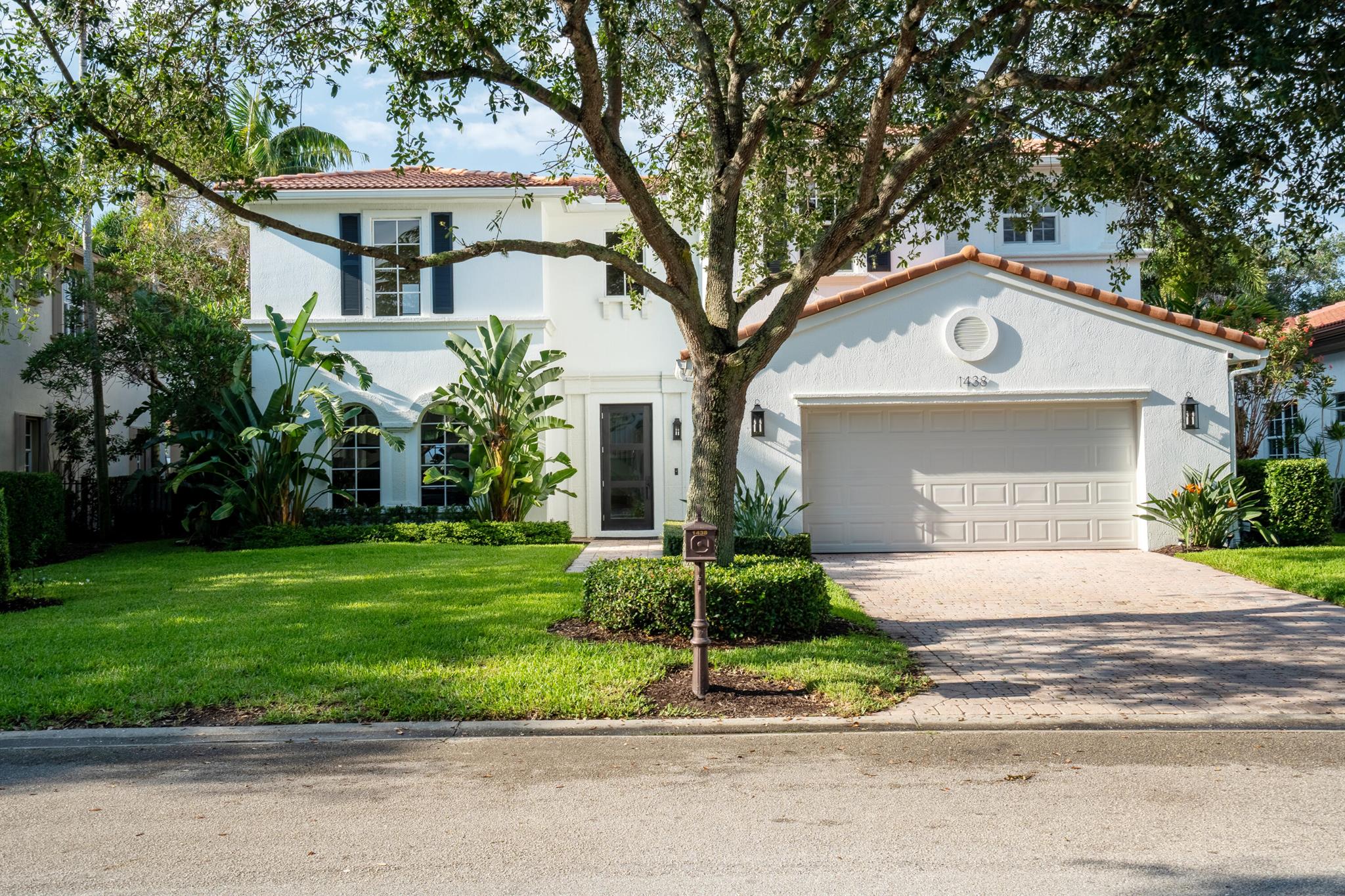 1438 Barlow Court