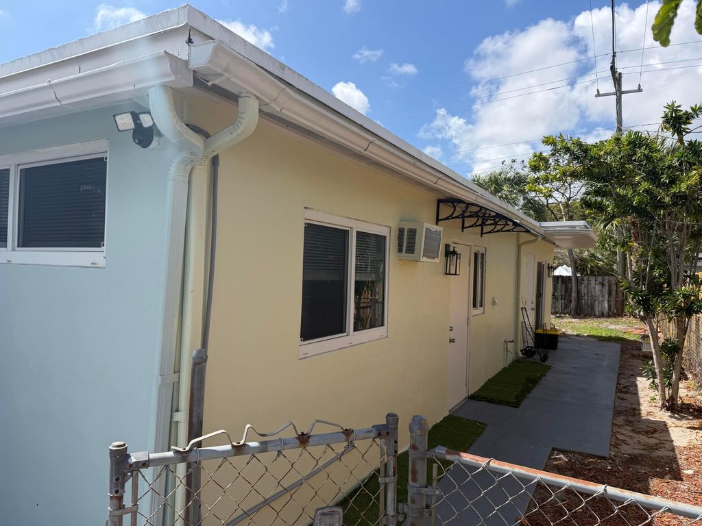 Photo of 4541 NE 6th Terrace #A, Deerfield Beach, FL 33064 (MLS # B26005339)