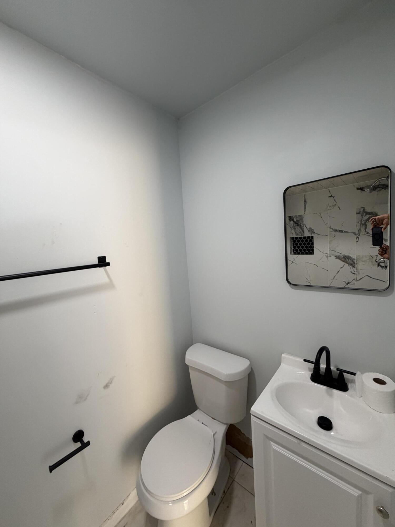 DIANE MANOR - Residential Lease