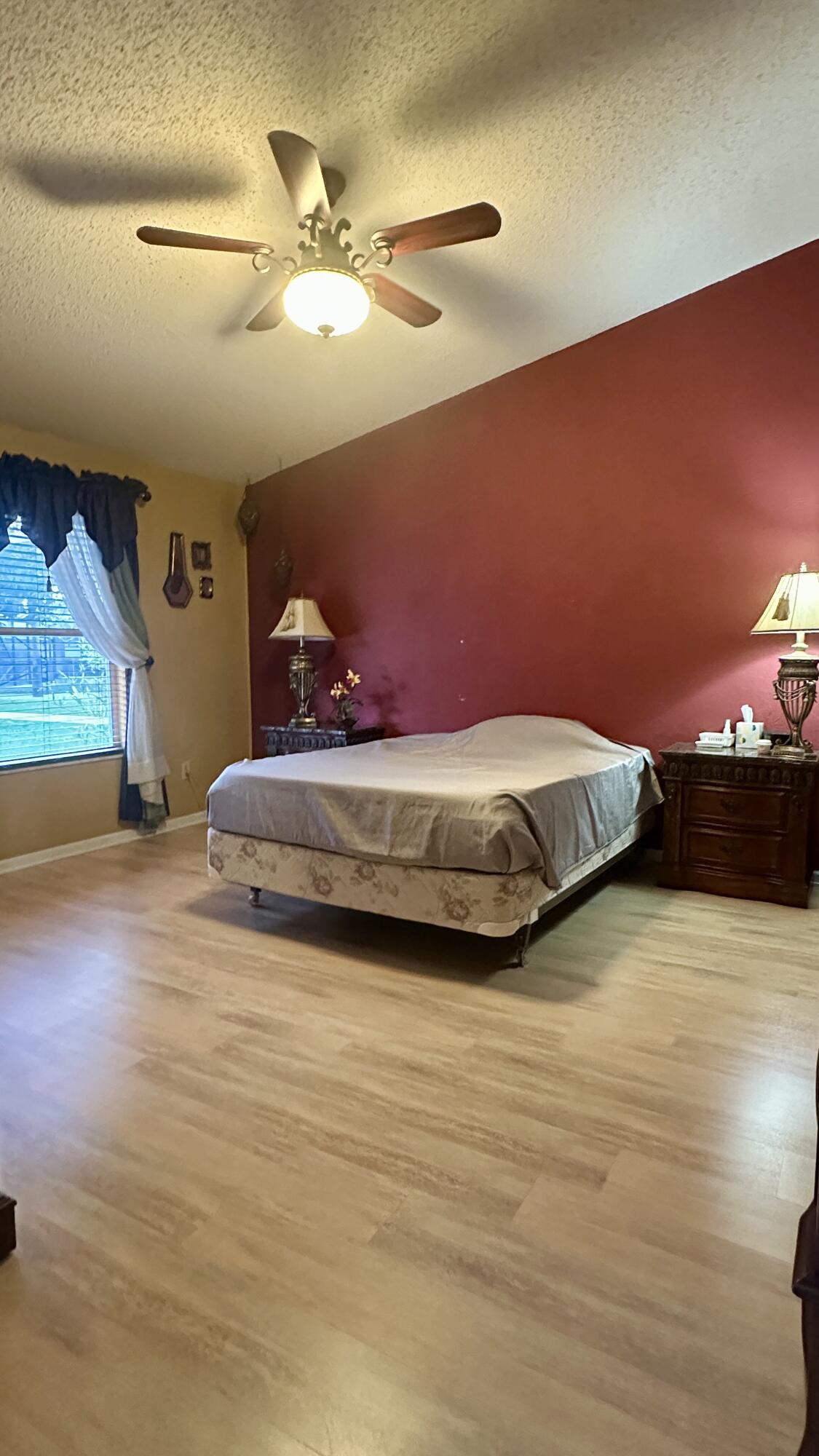 CRESTWOOD UNIT 1 PL 2 - Residential Lease