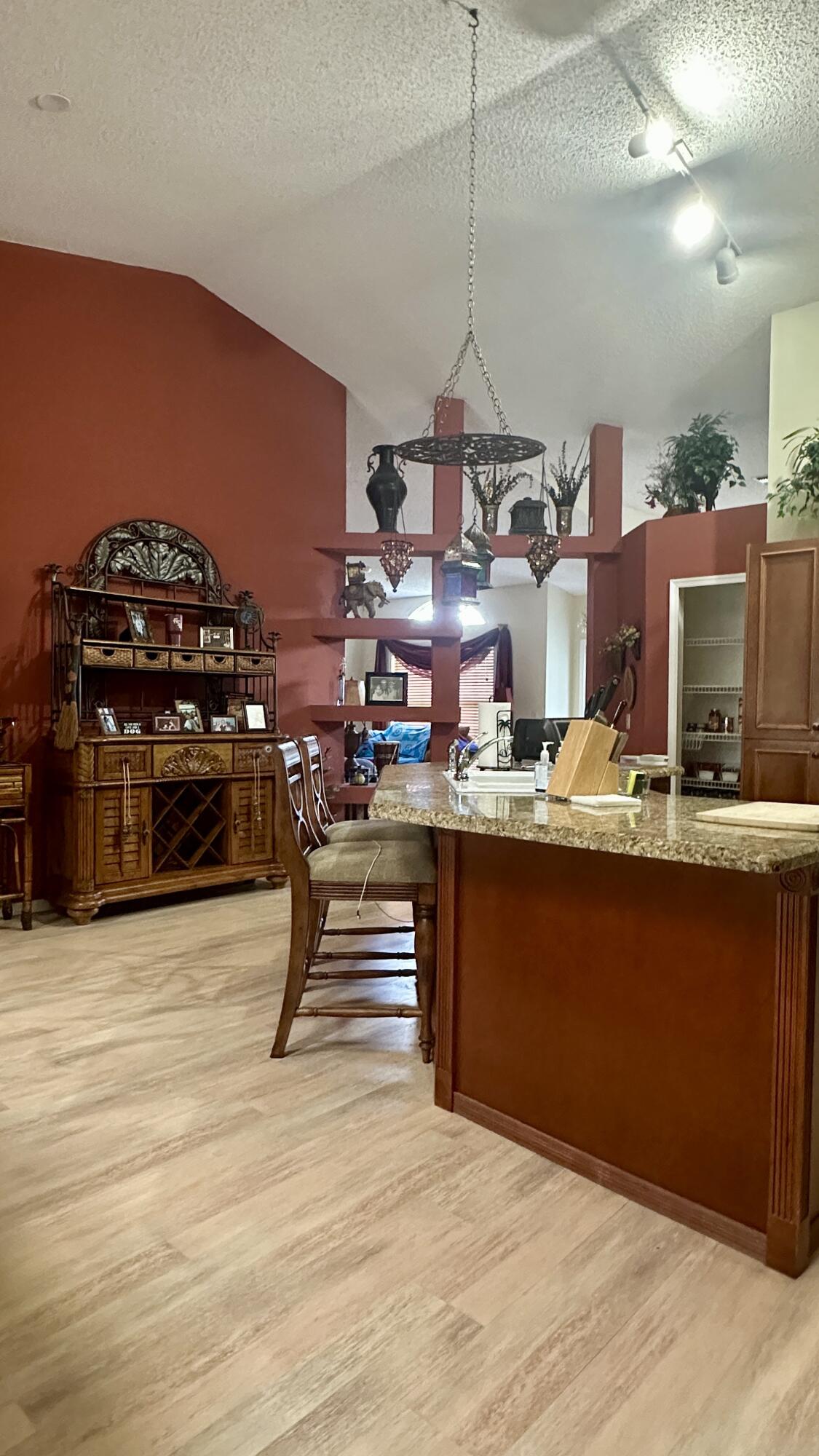 CRESTWOOD UNIT 1 PL 2 - Residential Lease