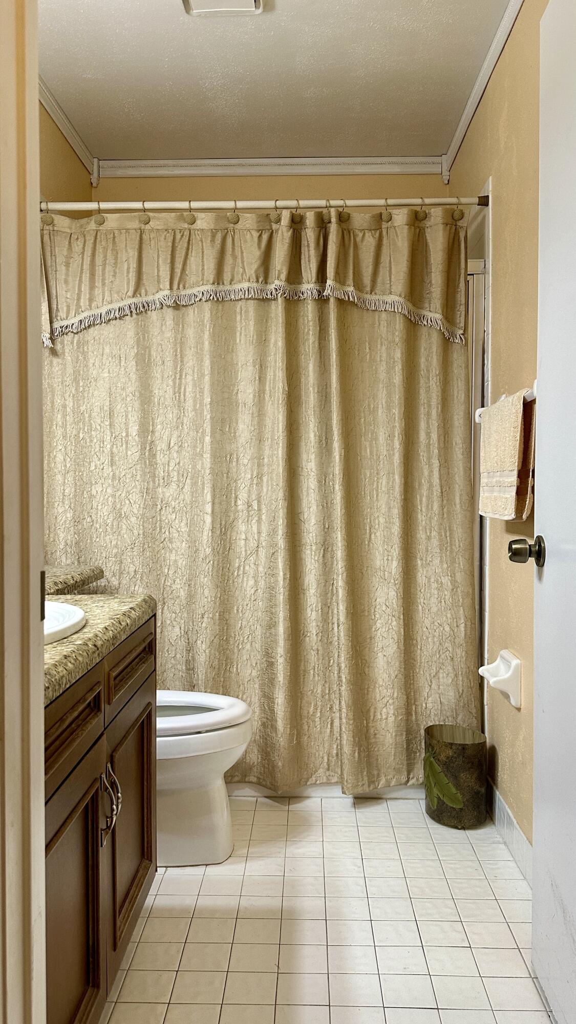 CRESTWOOD UNIT 1 PL 2 - Residential Lease