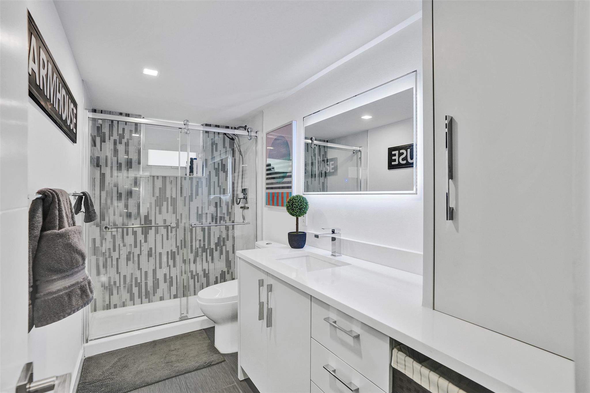 Kings Park Condominium - Residential